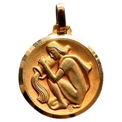 Vintage French Zodiac Aquarius Starsign 18K Yellow Gold Charm Pendant