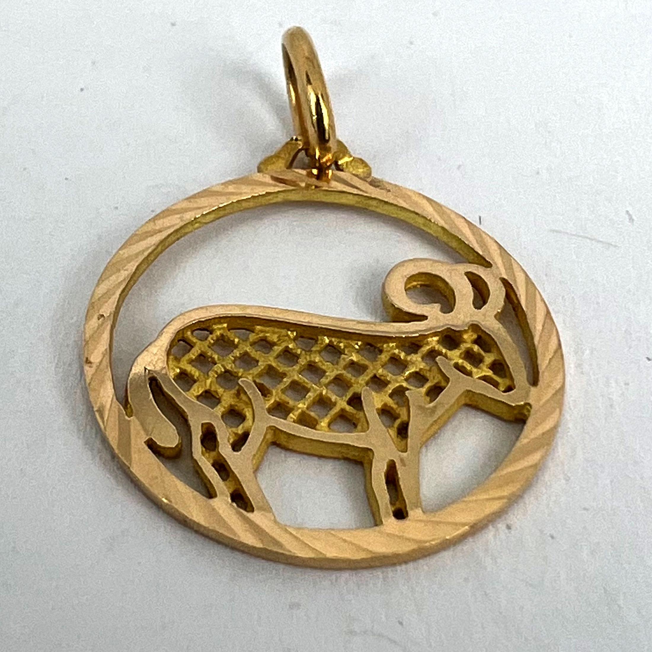 Pendentif à breloques en or jaune 18 carats Capricorne signe astrologique du Zodiac français en vente 9