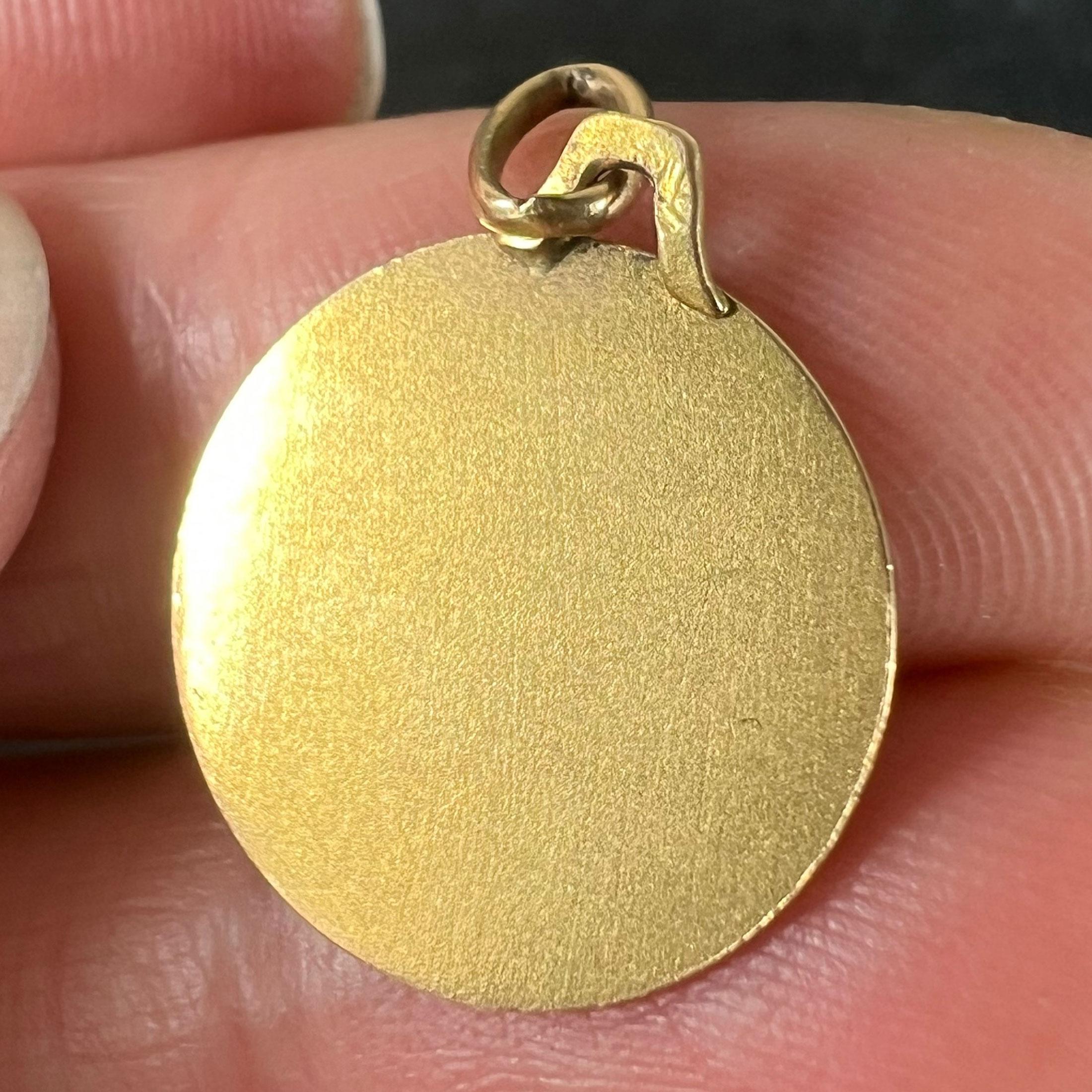 Ciondolo a forma di medaglia con charme in oro giallo 18 carati con il segno zodiacale del Leone in vendita 4