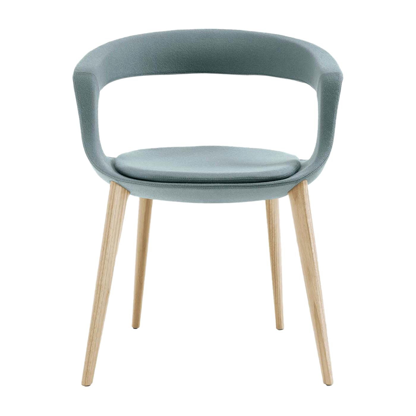 Sedia Frenchkiss con schienale basso e gambe in legno di Stefano Bigi