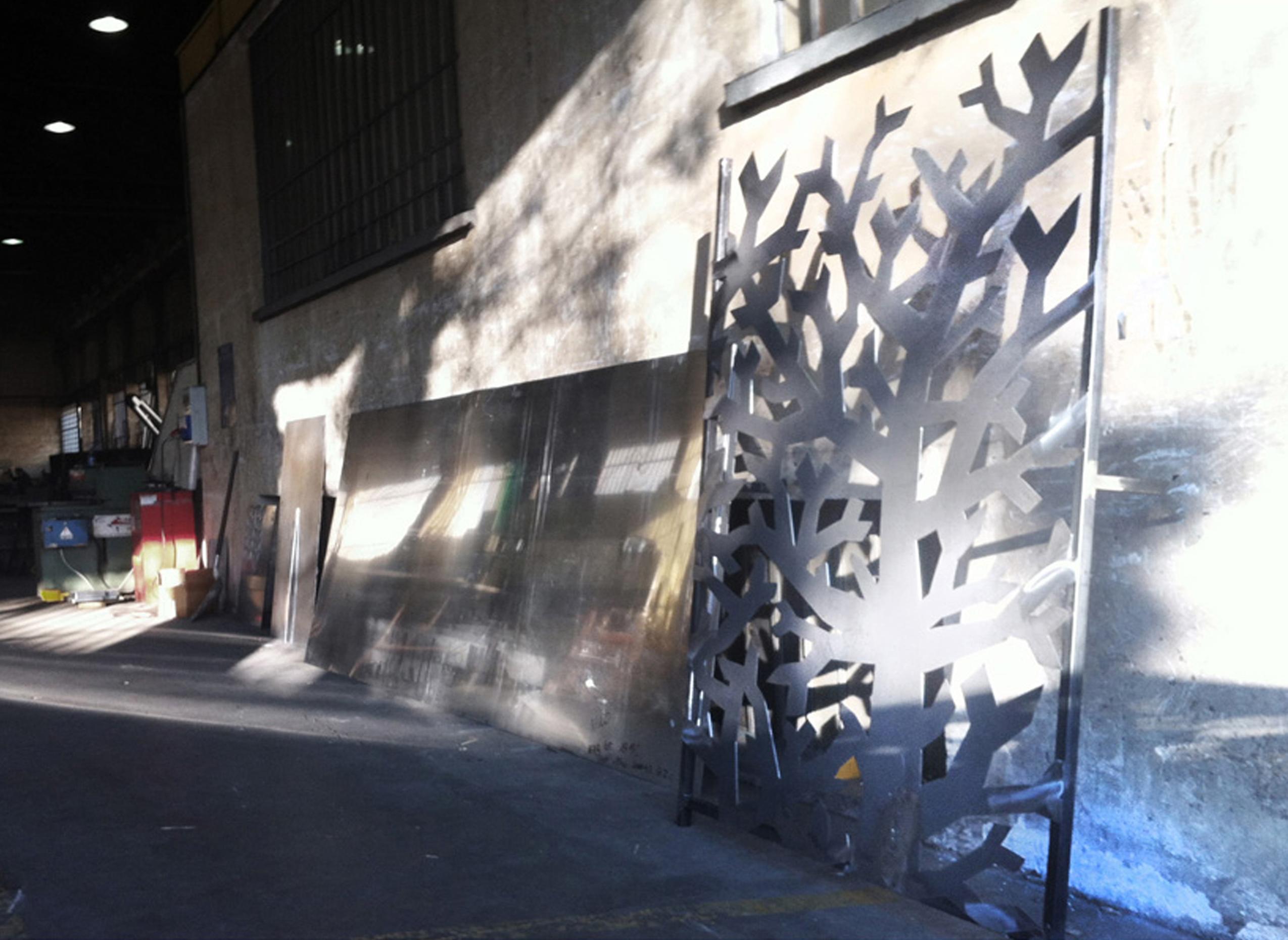 Fresh, metal panels. Modular and contemporary wall, crsated by Raoul Gilioli For Sale 1