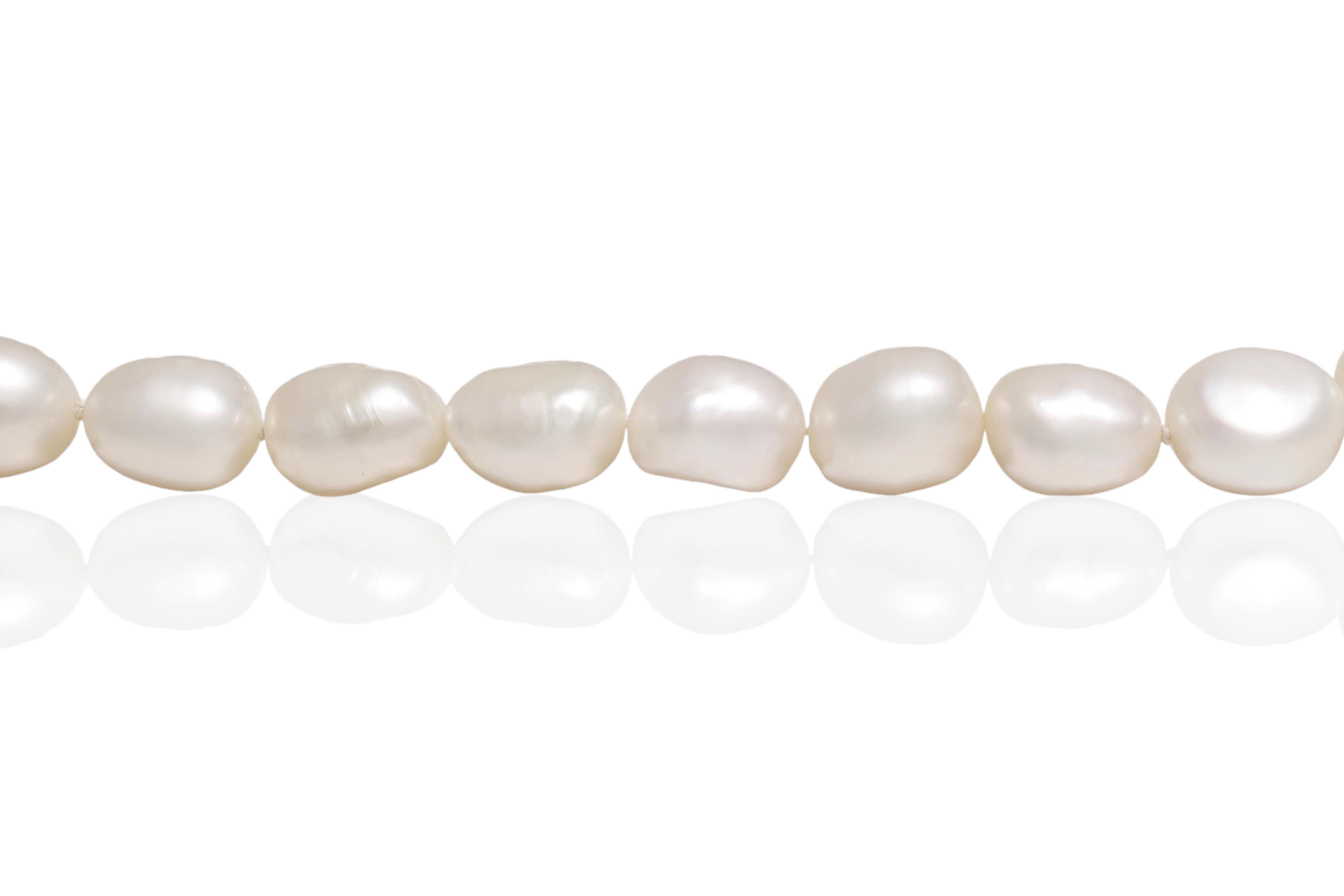 Fresh Water Baroque Pearl Necklace With Gold Lock Set With 1.5ct Black Diamonds For Sale 7
