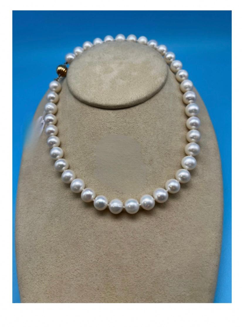 Contemporary Fresh Water Cultured Pearl 16