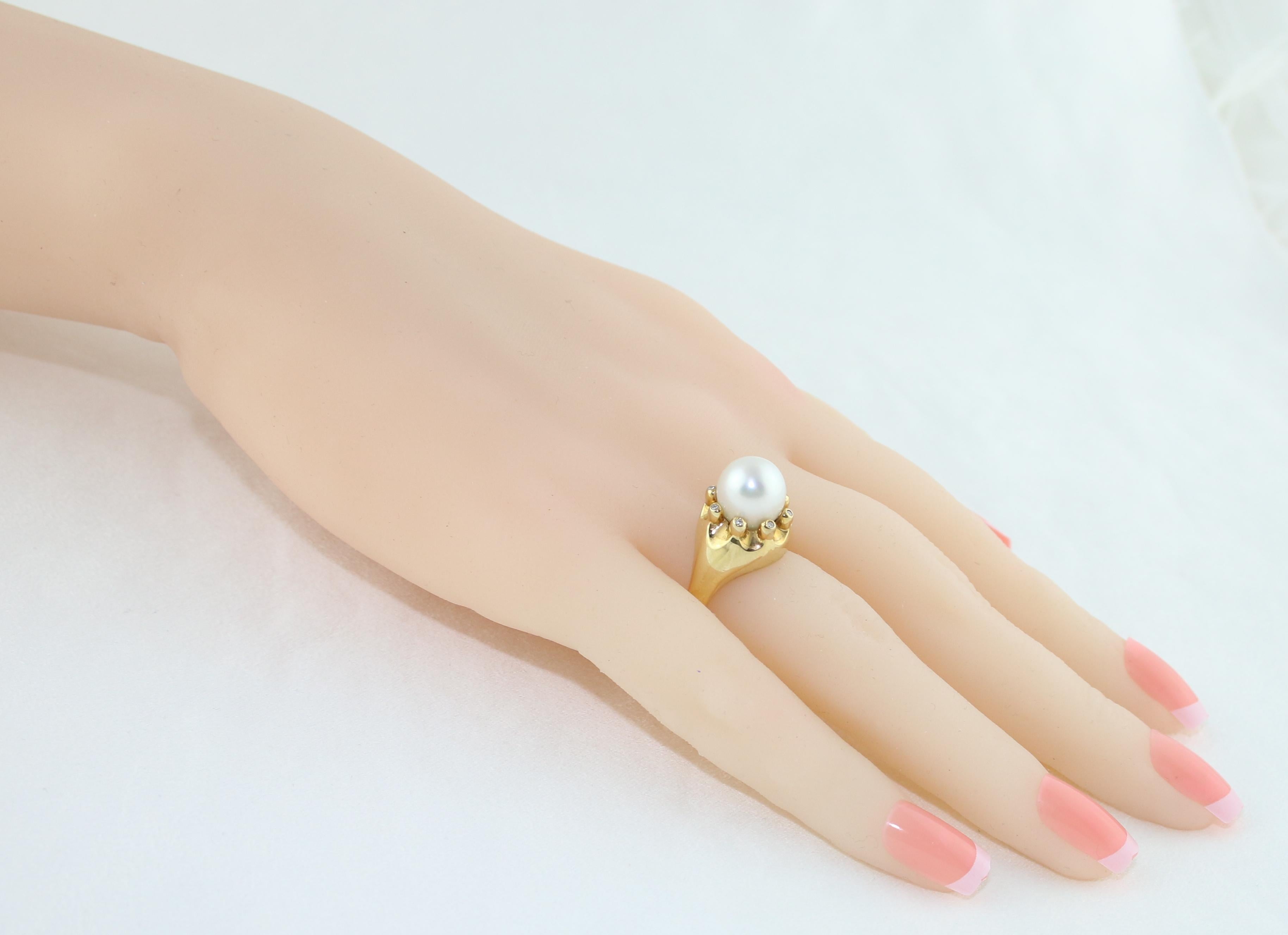 Women's Fresh Water Pearl and Diamond Gold Ring For Sale