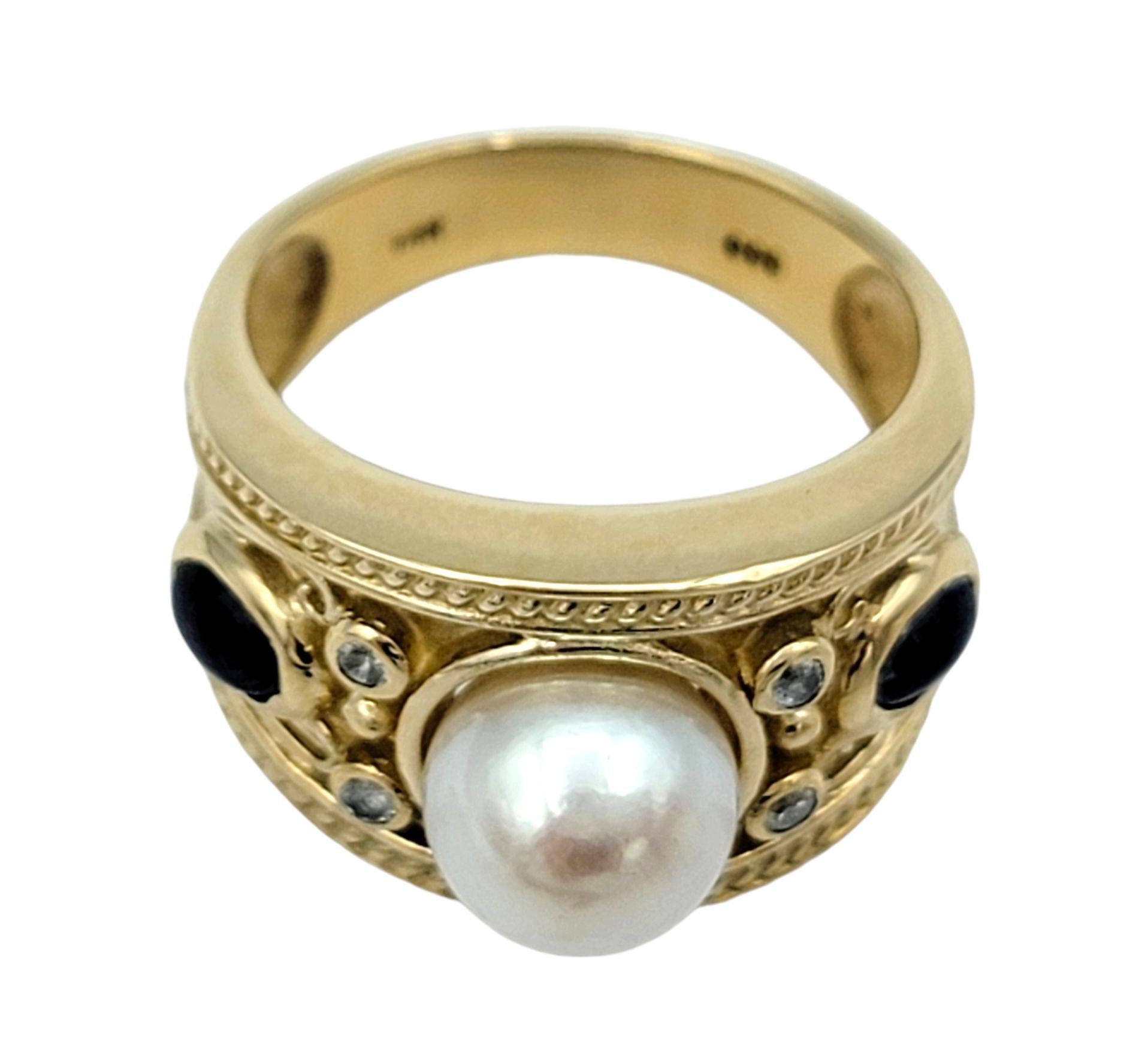 Taille ronde Bague en or 14 carats avec perles d'eau douce, saphirs bleus et diamants à grains multiples en vente