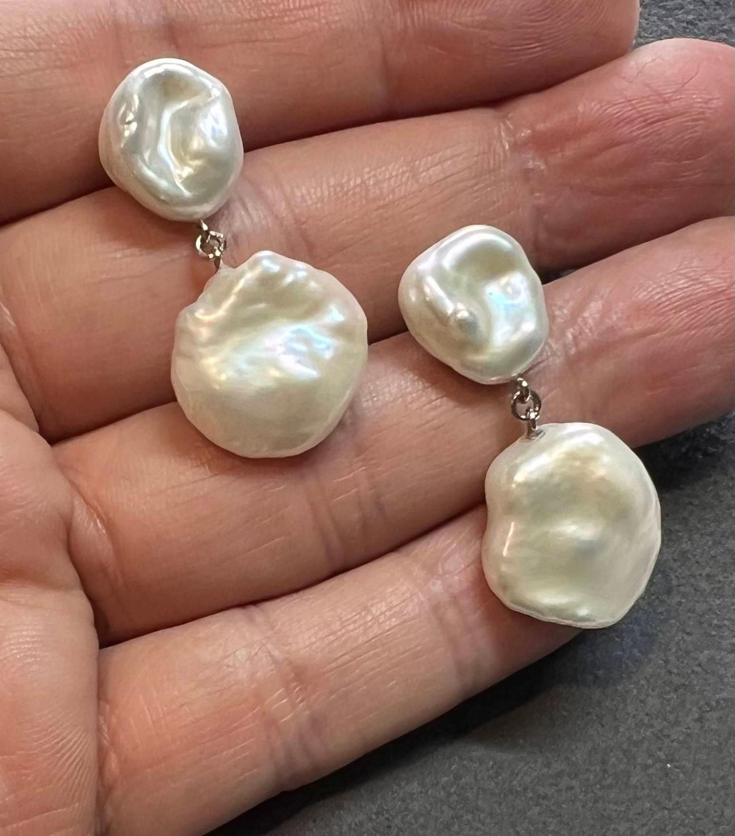 Brilliant Cut Fresh Water Pearl Dangle Earrings 14k White Gold Certified For Sale