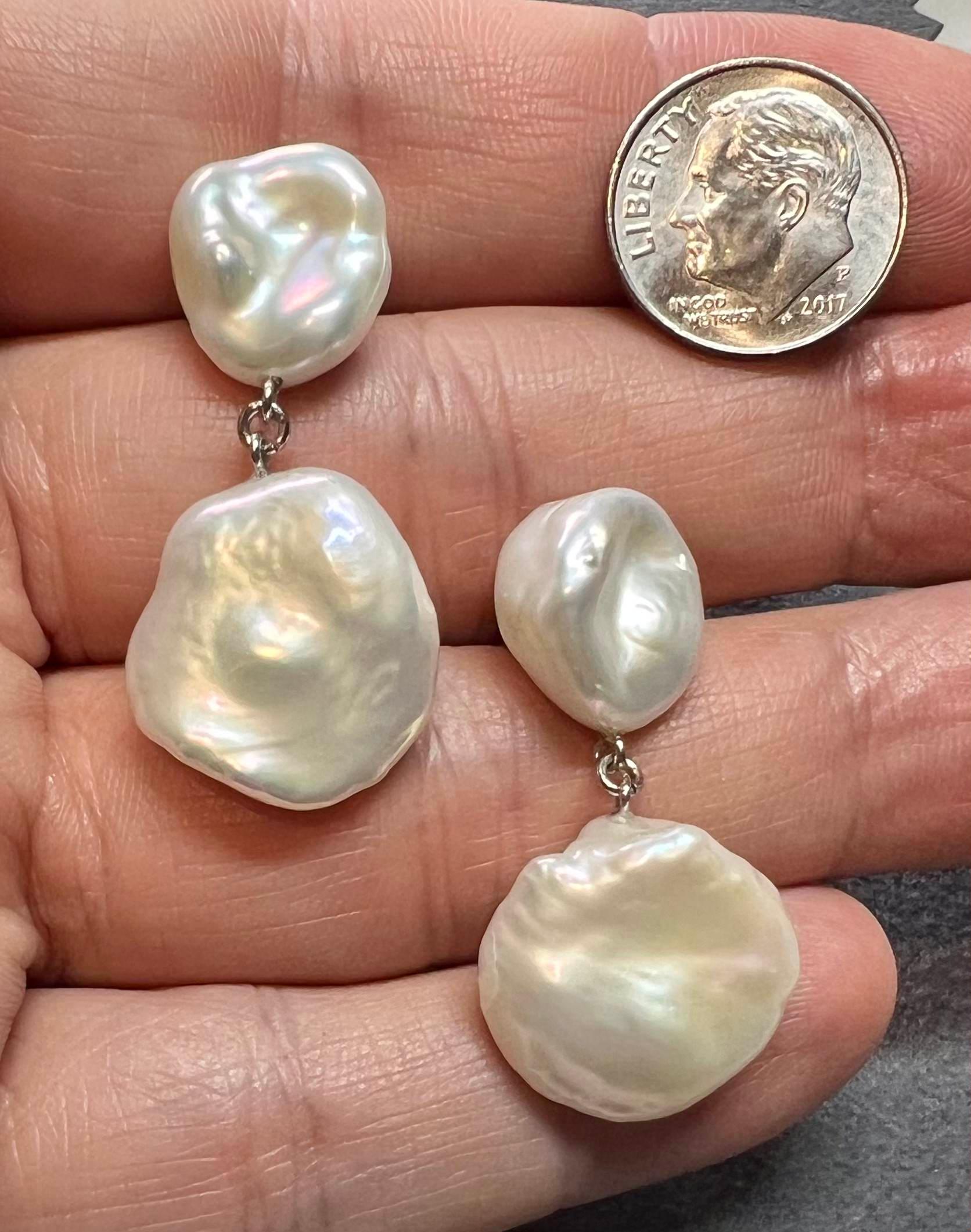 Fresh Water Pearl Dangle Earrings 14k White Gold Certified In Good Condition For Sale In Brooklyn, NY