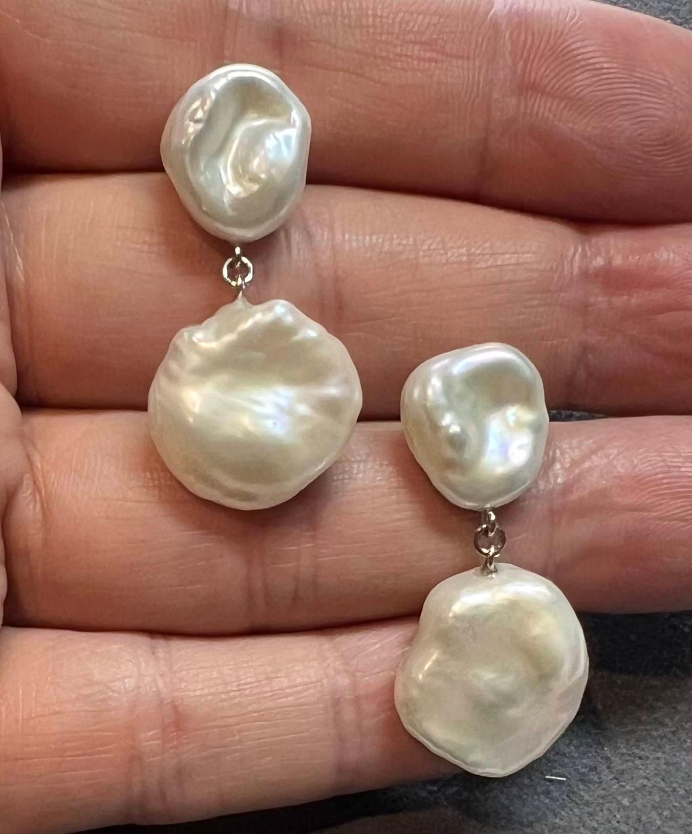 Boucles d'oreilles pendantes en perles d'eau douce certifiées en or blanc 14k  Pour femmes en vente