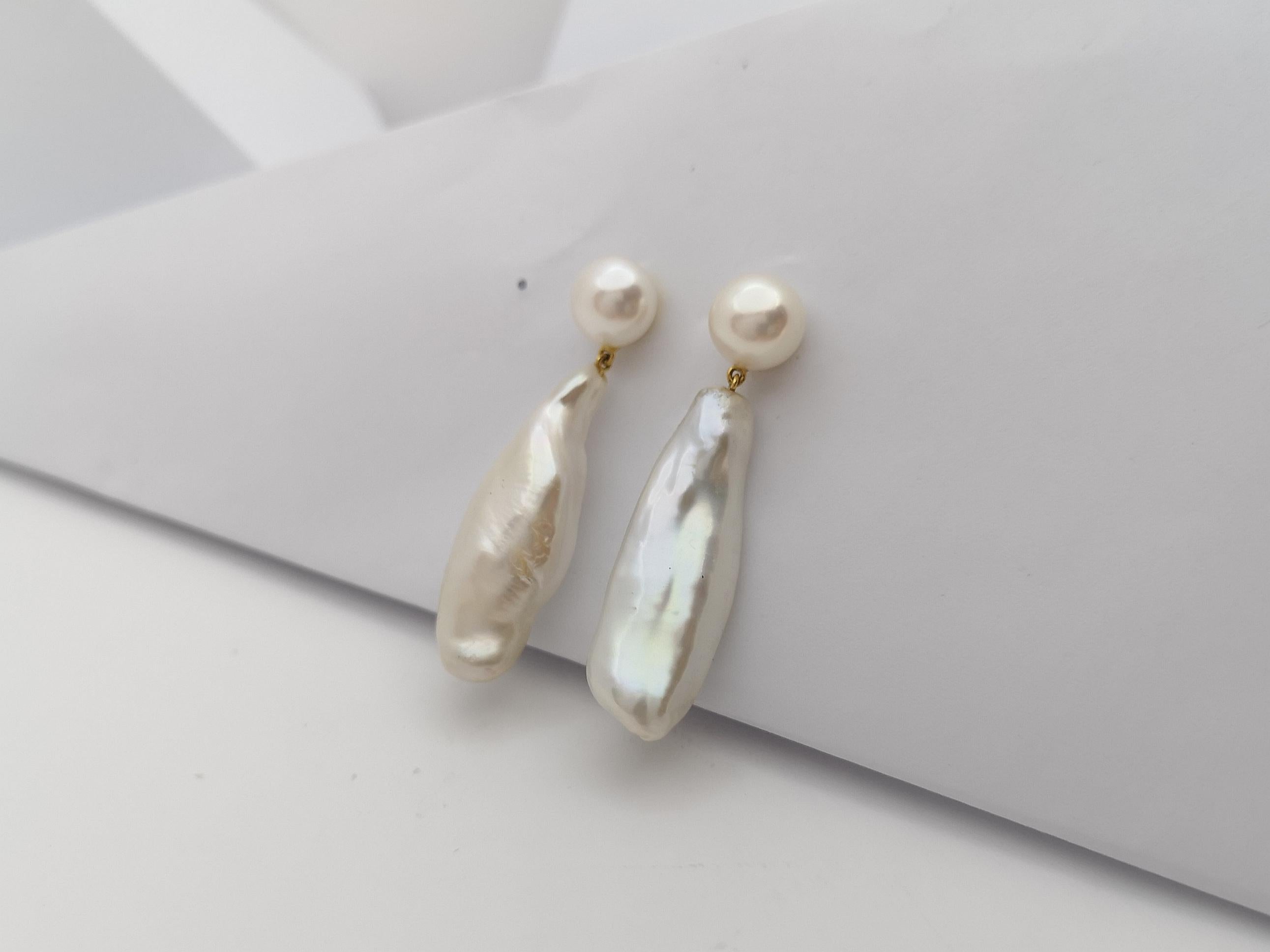 Contemporary Fresh Water Pearl Earrings Set in 18 Karat Gold Settings For Sale