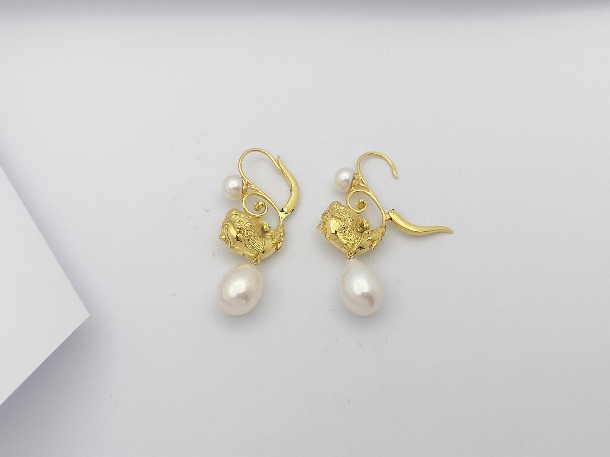 Süßwasserperlen-Ohrringe in 18 Karat Goldfassung Damen im Angebot