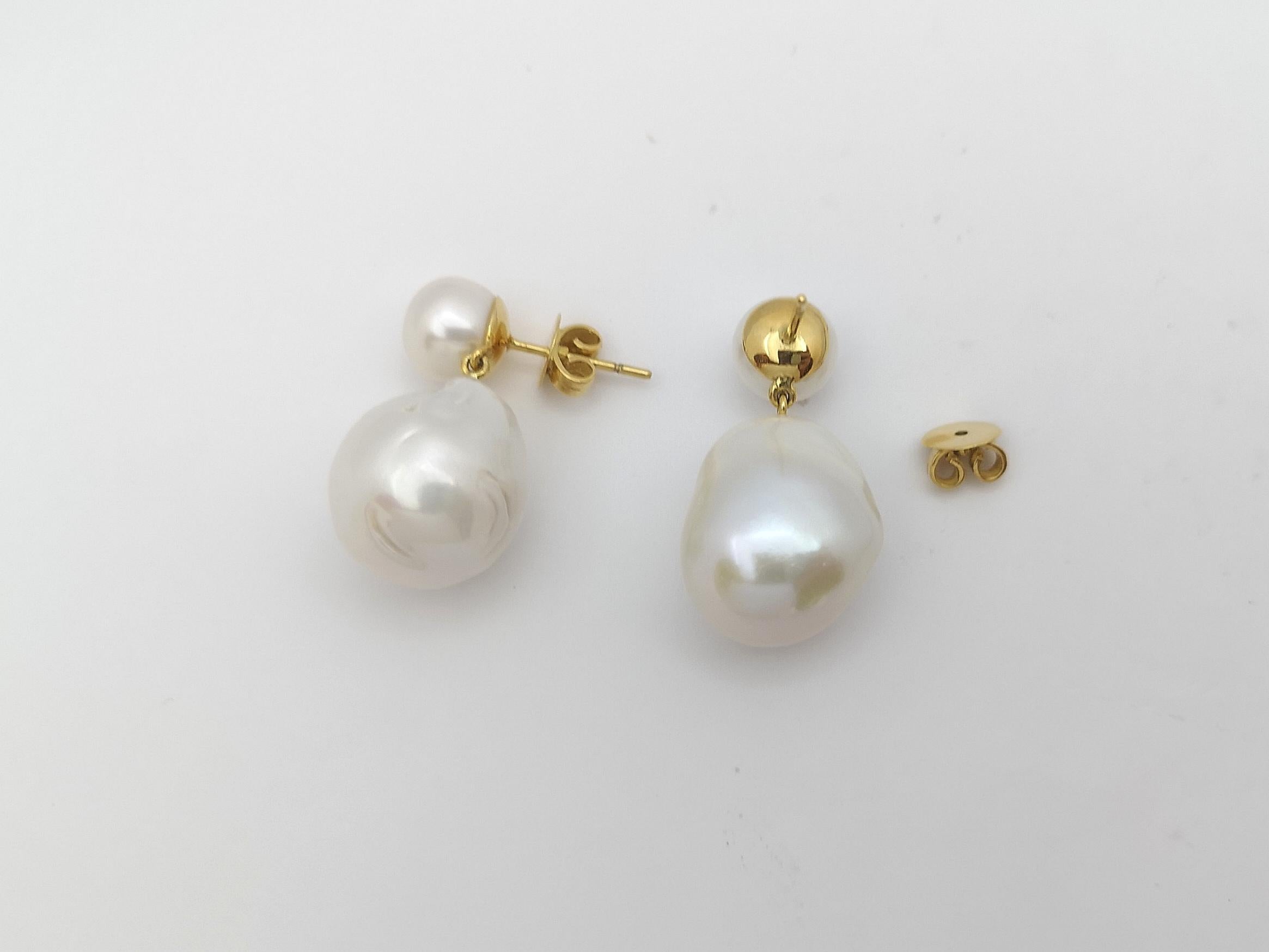 Women's Fresh Water Pearl Earrings Set in 18 Karat Gold Settings For Sale