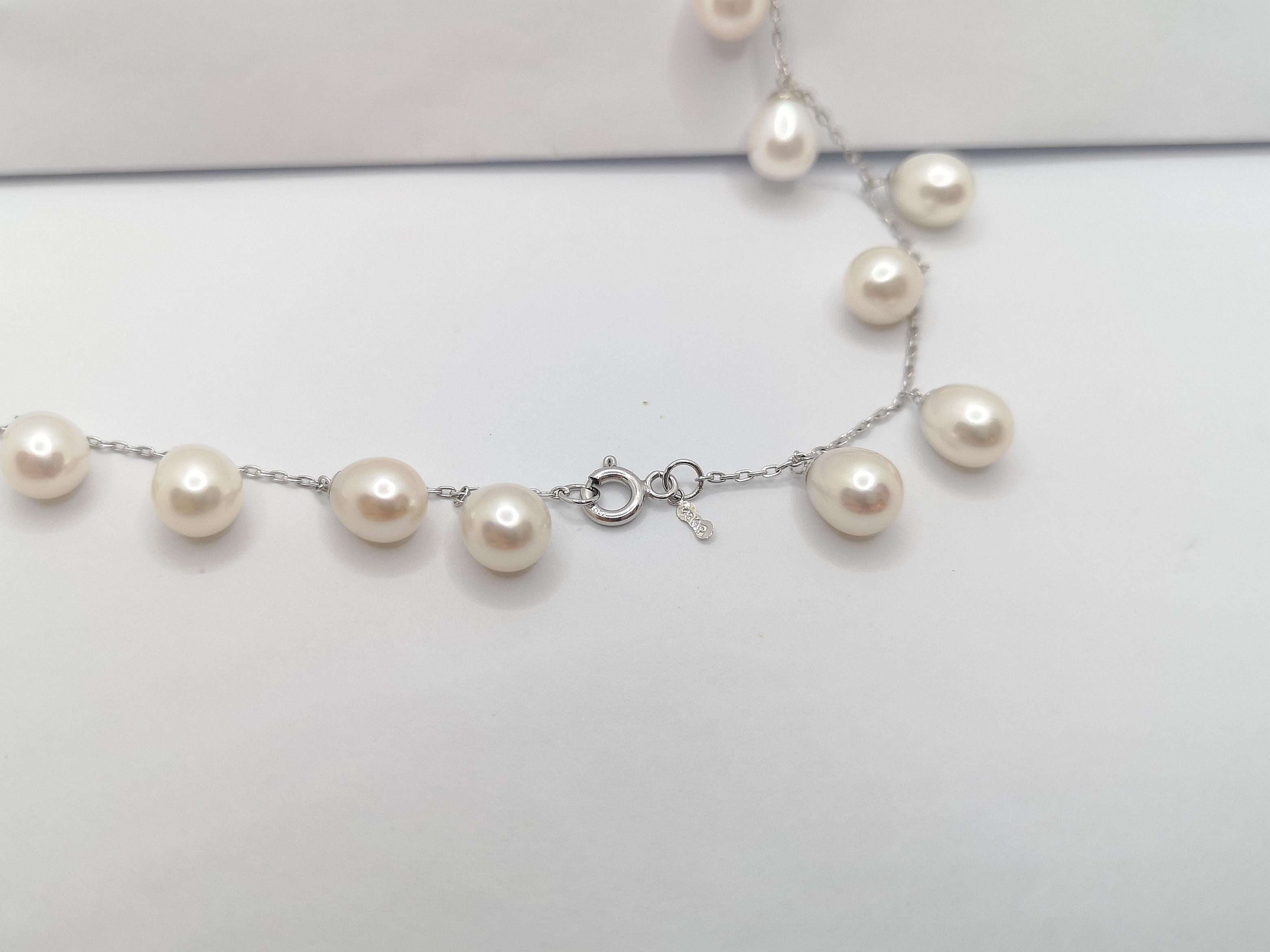 Fresh Water Pearl Necklace Set in 18 Karat White Gold Settings For Sale 1