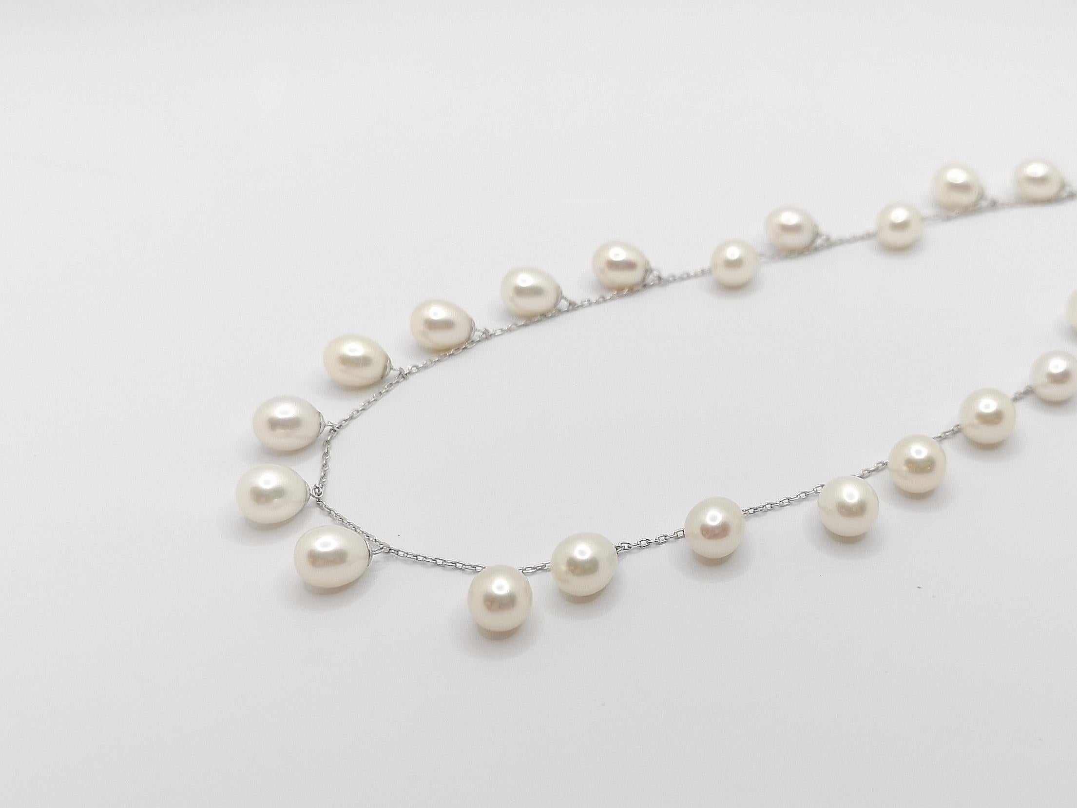 Fresh Water Pearl Necklace Set in 18 Karat White Gold Settings For Sale 3