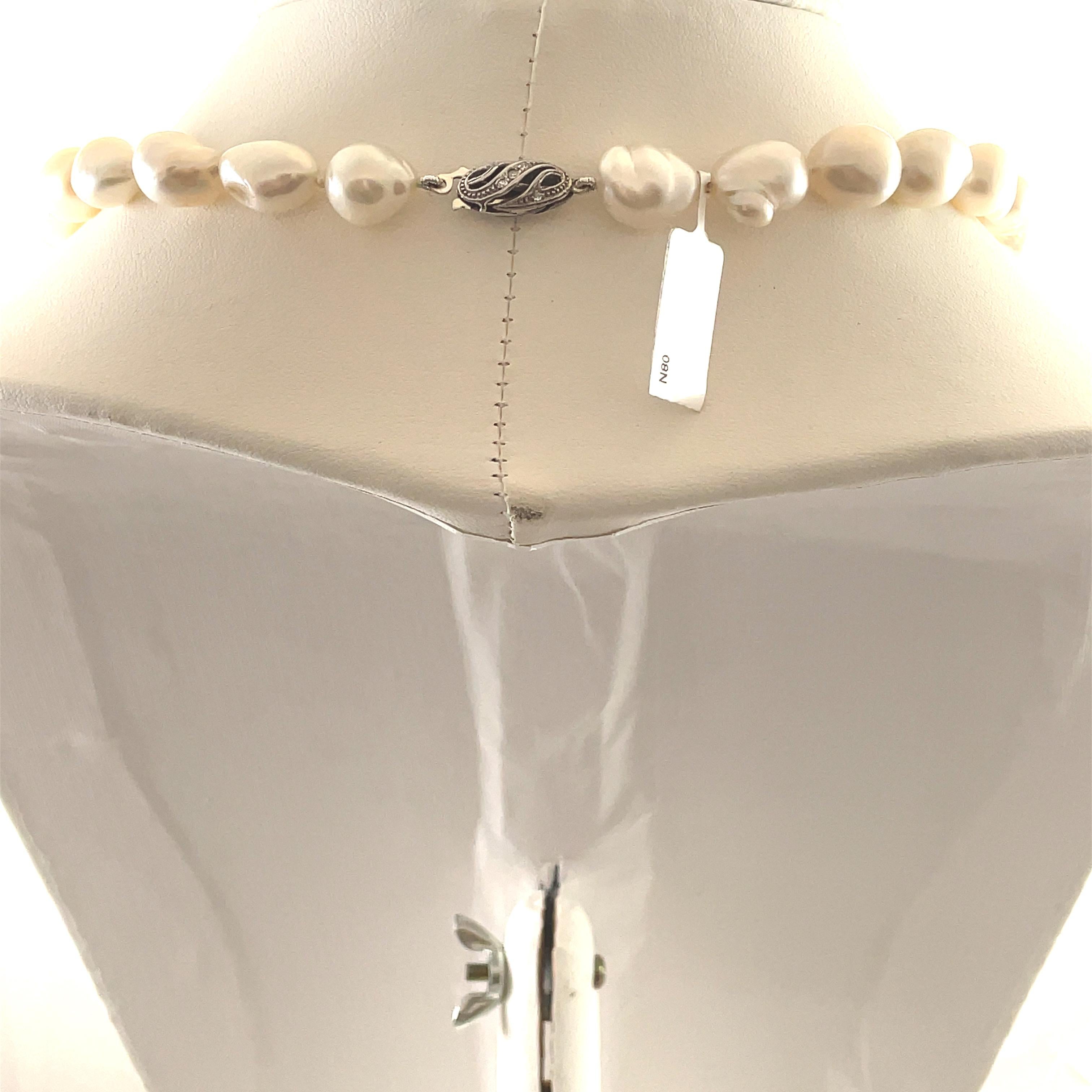 Fresh Water Pearl Strand Necklace  In Excellent Condition For Sale In BEVERLY HILLS, CA