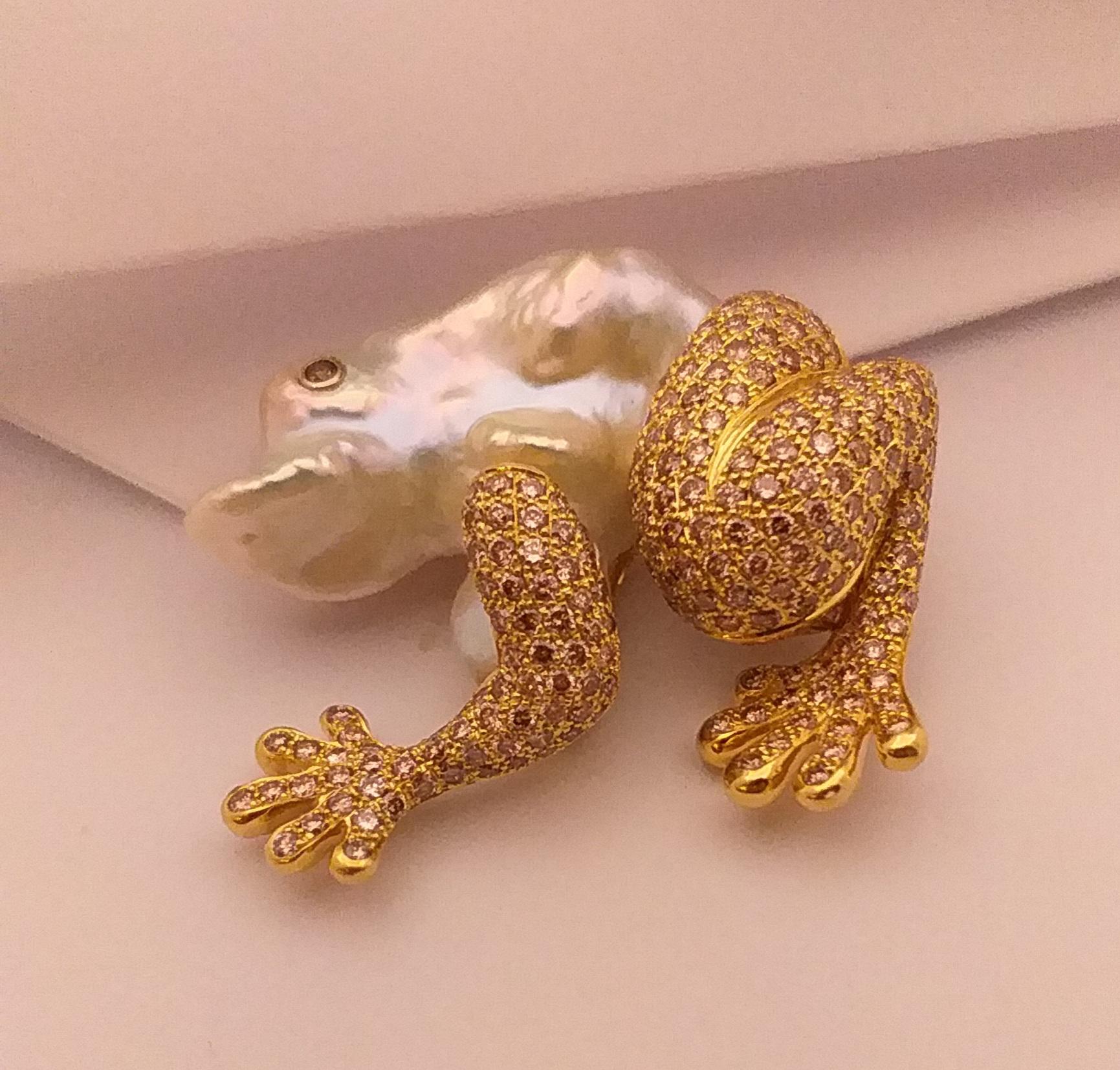 Fresh Water Pearl with Brown Diamond Frog Brooch Set in 18 Karat Gold Settings For Sale 5
