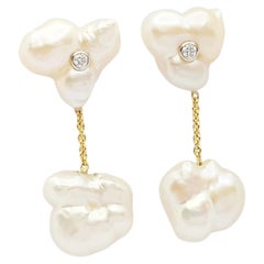 Orecchini con perle d'acqua dolce e diamanti da 0,08 carati con montatura in oro 18 carati