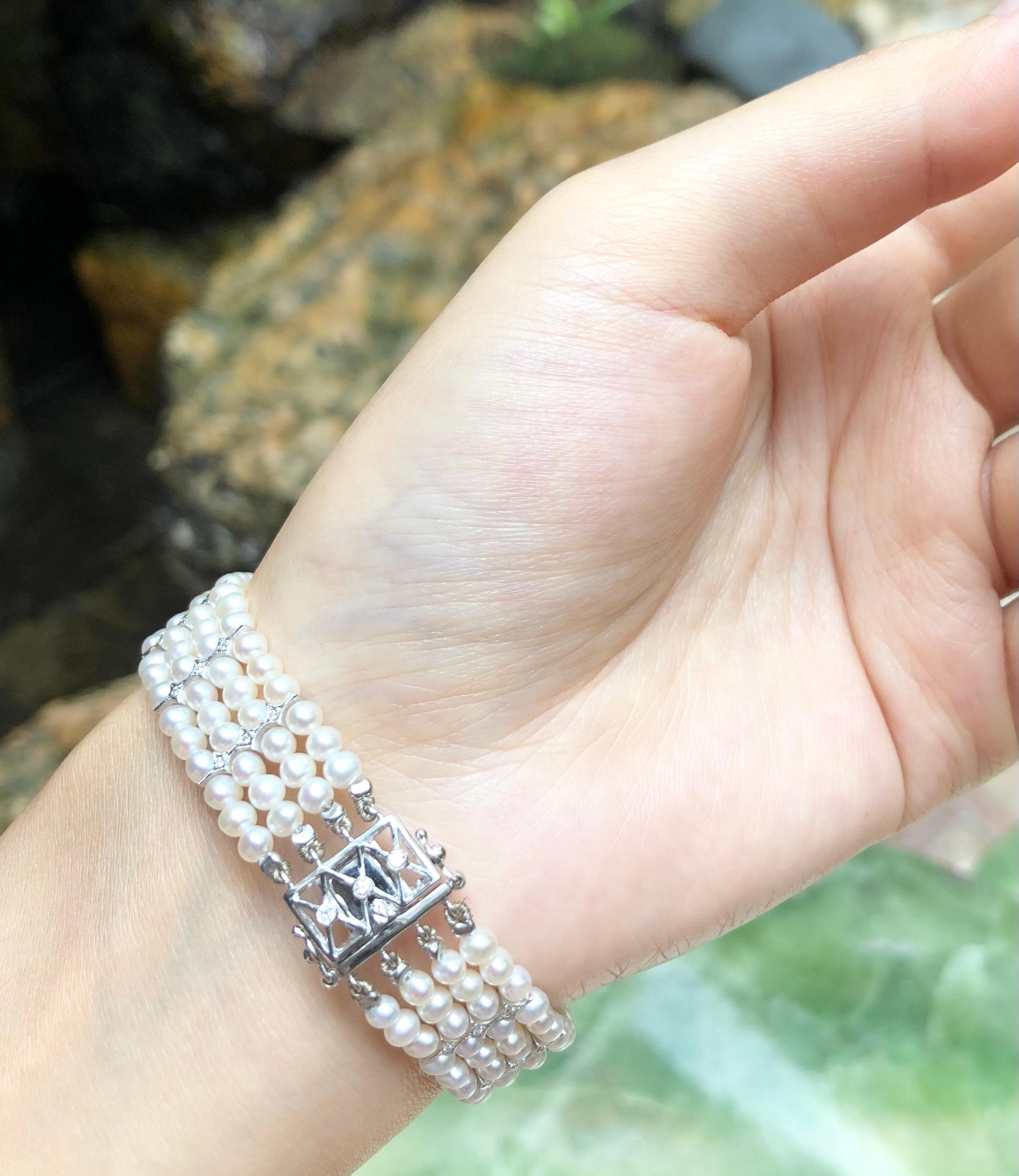 Art Deco Fresh Water Pearl with Diamond 0.75 Carat Bracelet Set in 18 Karat White Gold Se For Sale