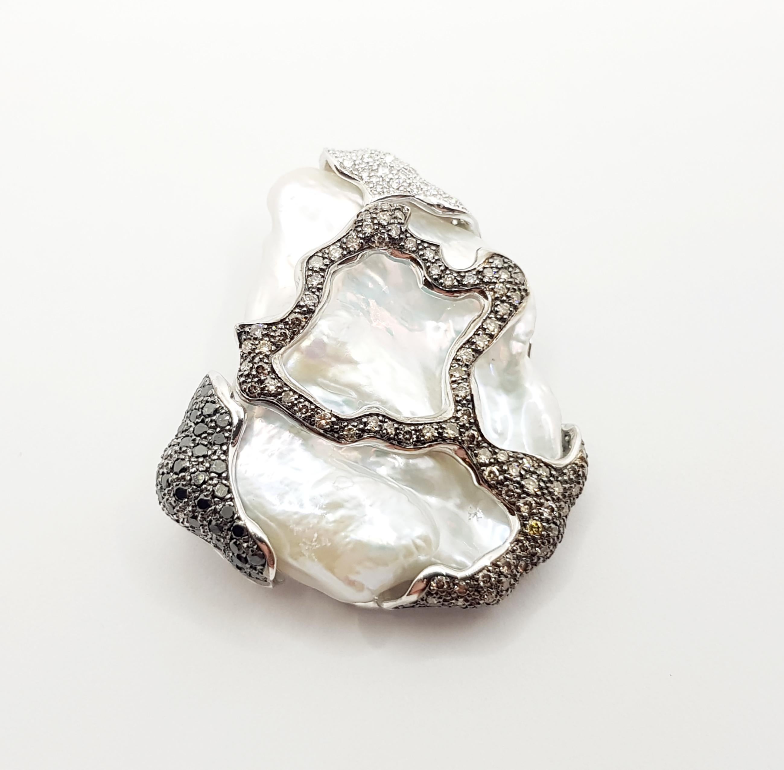 Contemporary Fresh Water Pearl with Diamond, Black Diamond Pendant  in 18 Karat White Gold  For Sale