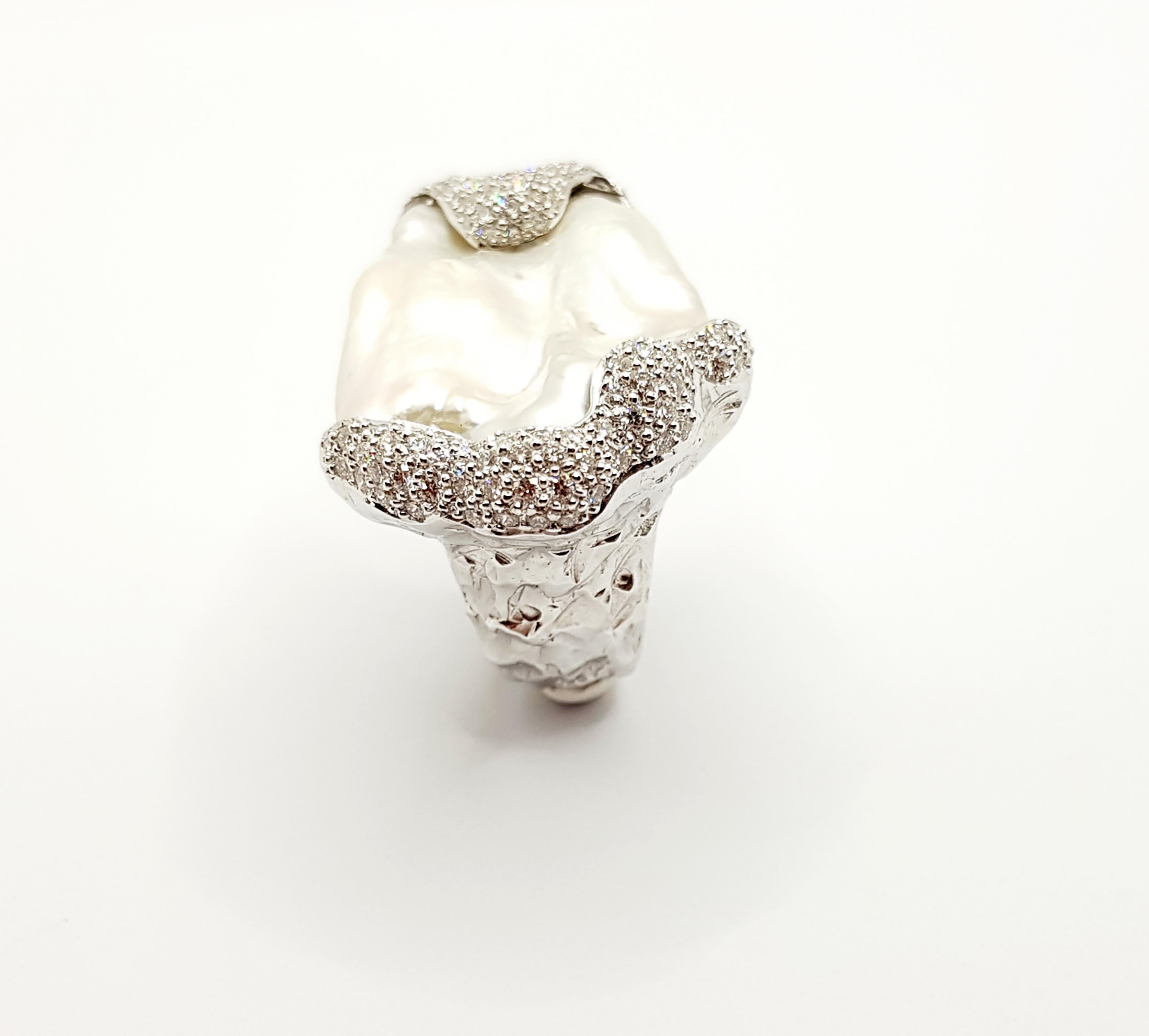 Süßwasserperle mit Diamantring in 18 Karat Weißgold gefasst im Angebot 5