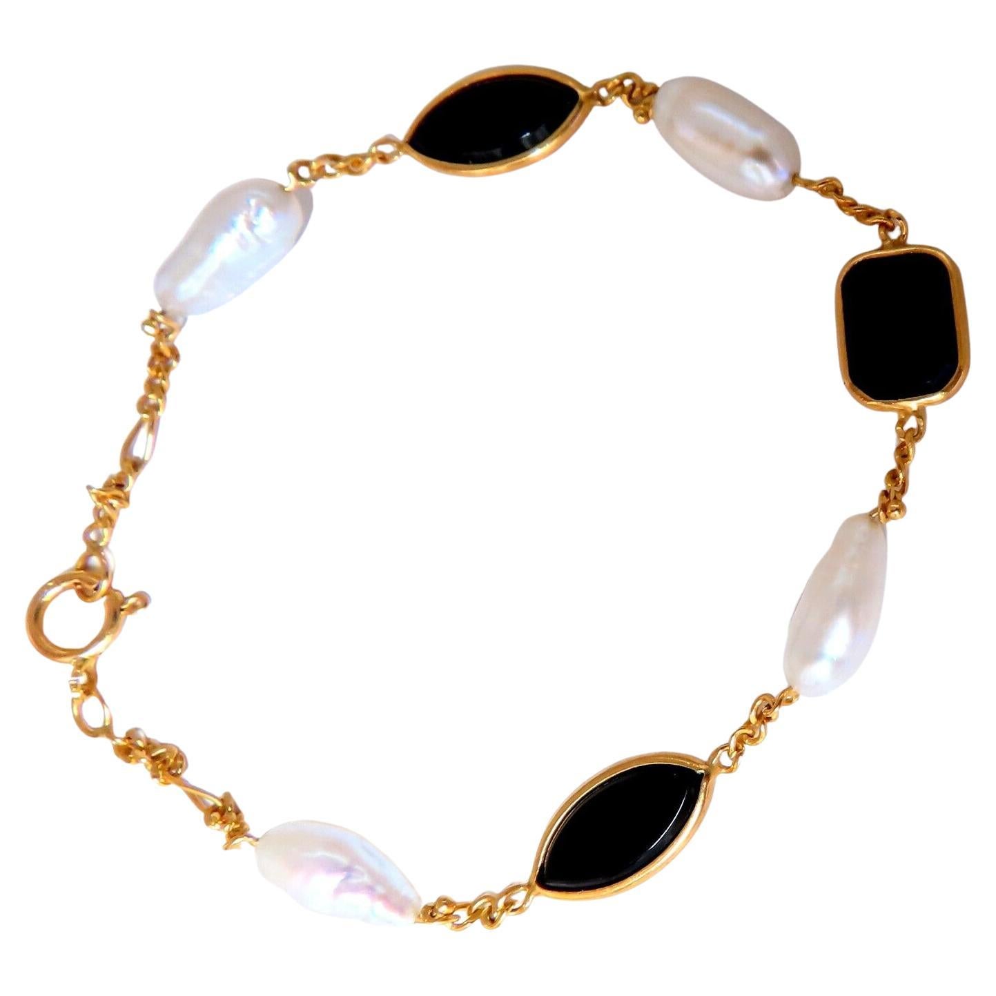 Fresh Water Pearls Onyx Bracelet 14kt Gold For Sale