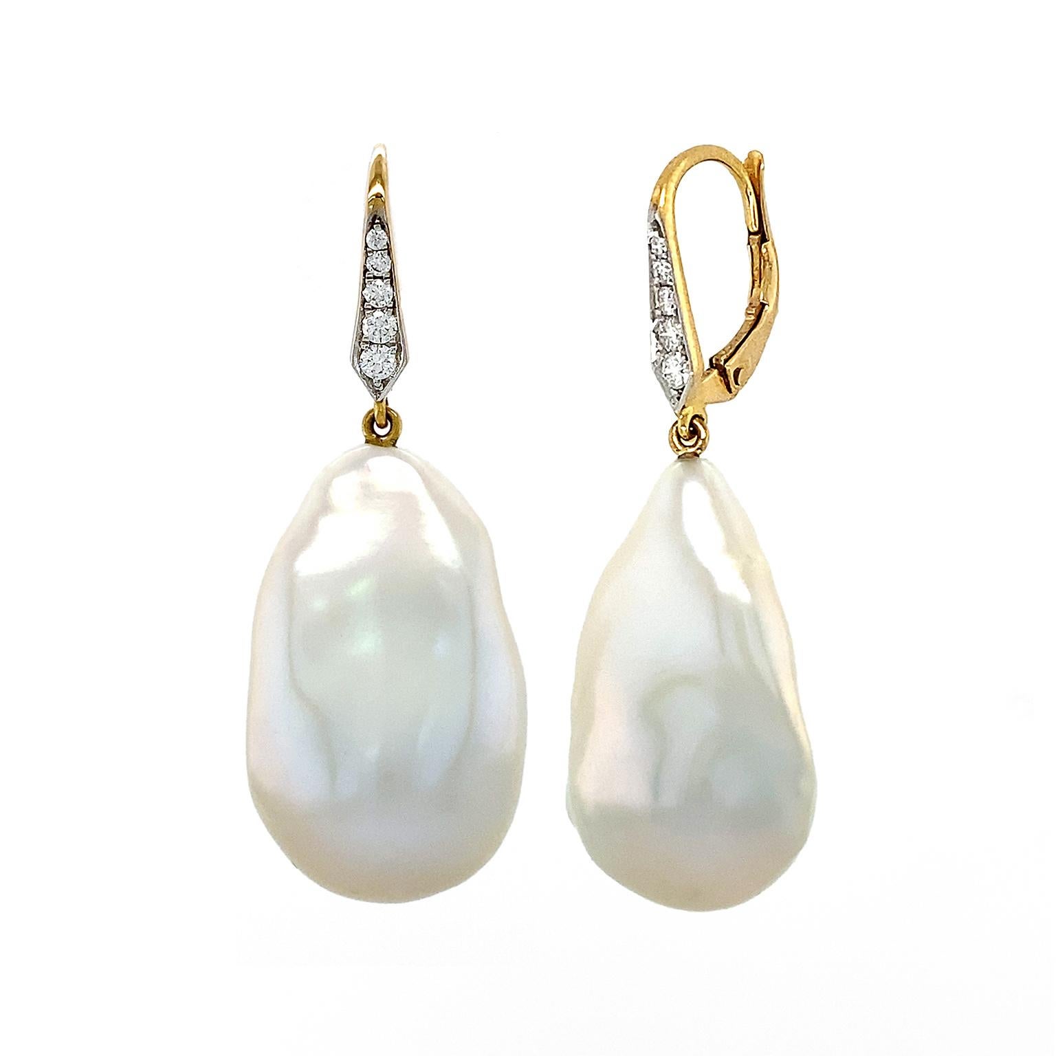 Freshwater Baroque Pearl Earrings In New Condition In New York, NY