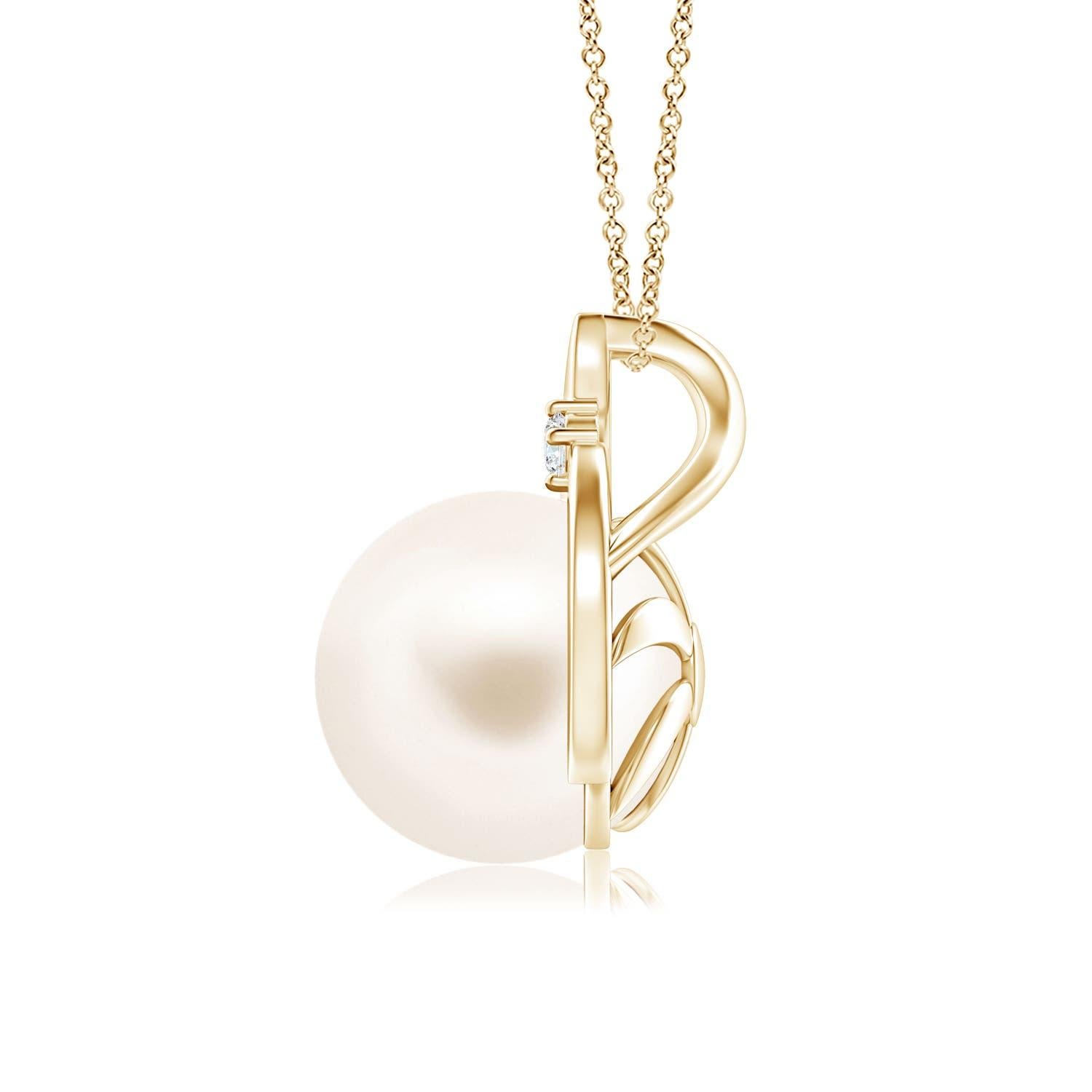A modern take on the vintage wishbone pattern, this pearl pendant necklace in 14K yellow gold is designed to evoke an old-world charm. The intricately set Freshwater cultured pearl looks breathtakingly beautiful. Uniquely designed bale lends a touch