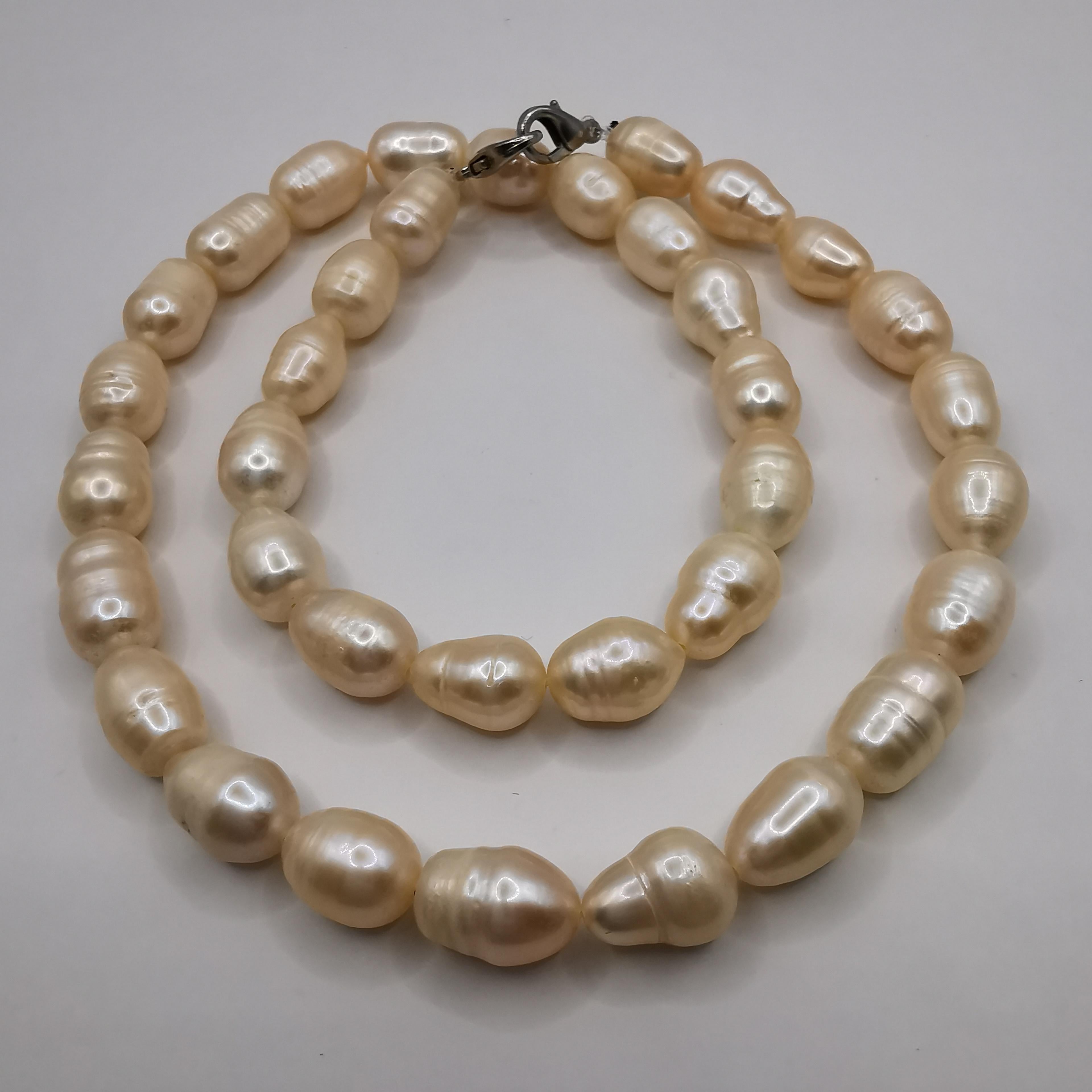 Contemporary Freshwater Cultured White Baroque Pearl Necklace For Sale