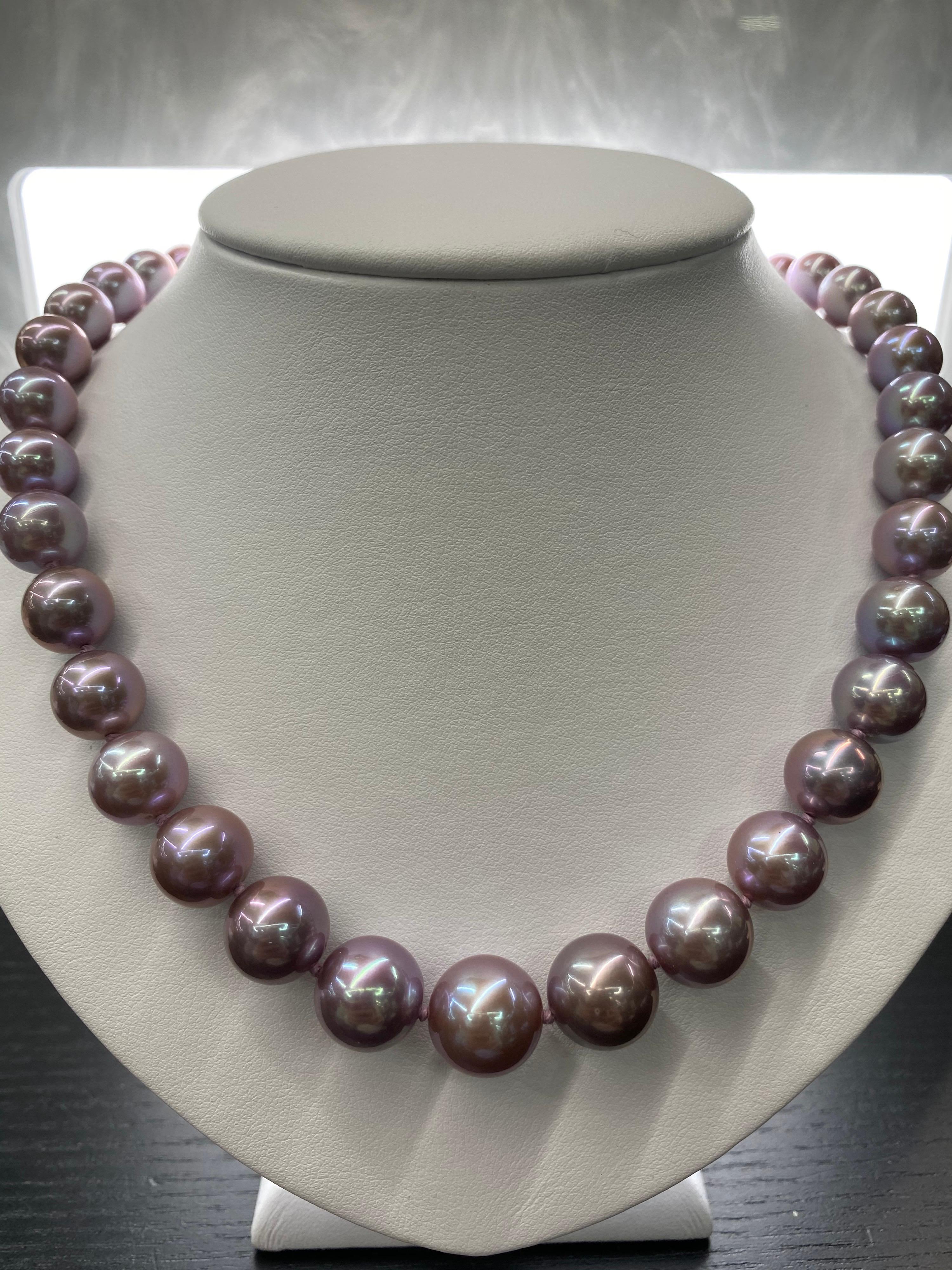 Süßwasser-Lavendel-Perlenstrang-Halskette 14 Karat Weißgold im Zustand „Neu“ in New York, NY