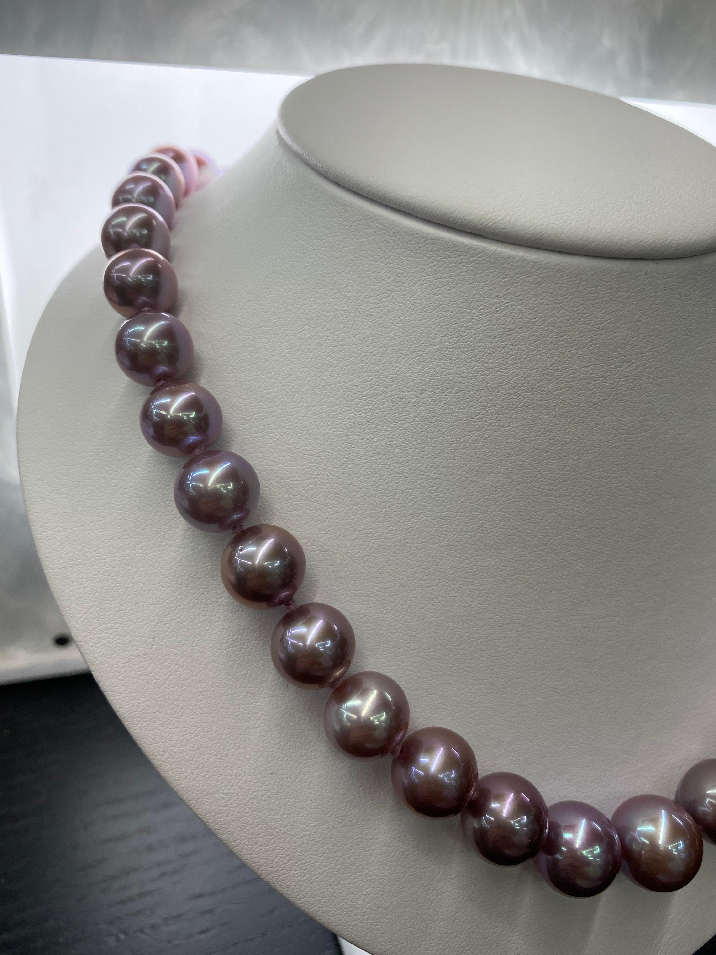 Freshwater Lavender Pearl Strand Necklace 14 Karat White Gold In New Condition In New York, NY