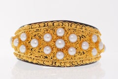 Freshwater Pearl 22 Karat Yellow Gold Cuff Bracelet on Faux Tortoiseshell Back