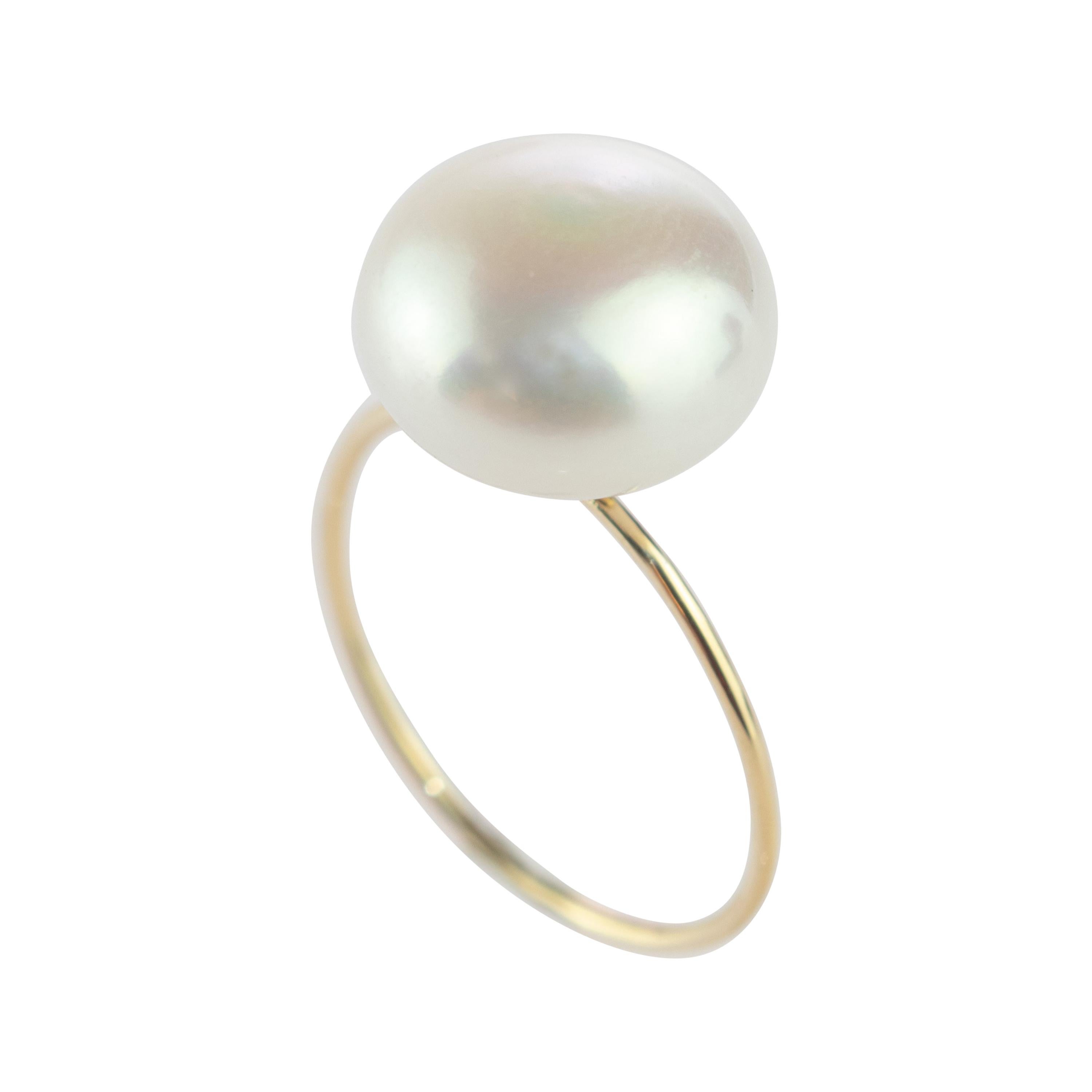 Freshwater Pearl 9 Karat Yellow Gold Handmade Cocktail Classic Italian Ring For Sale