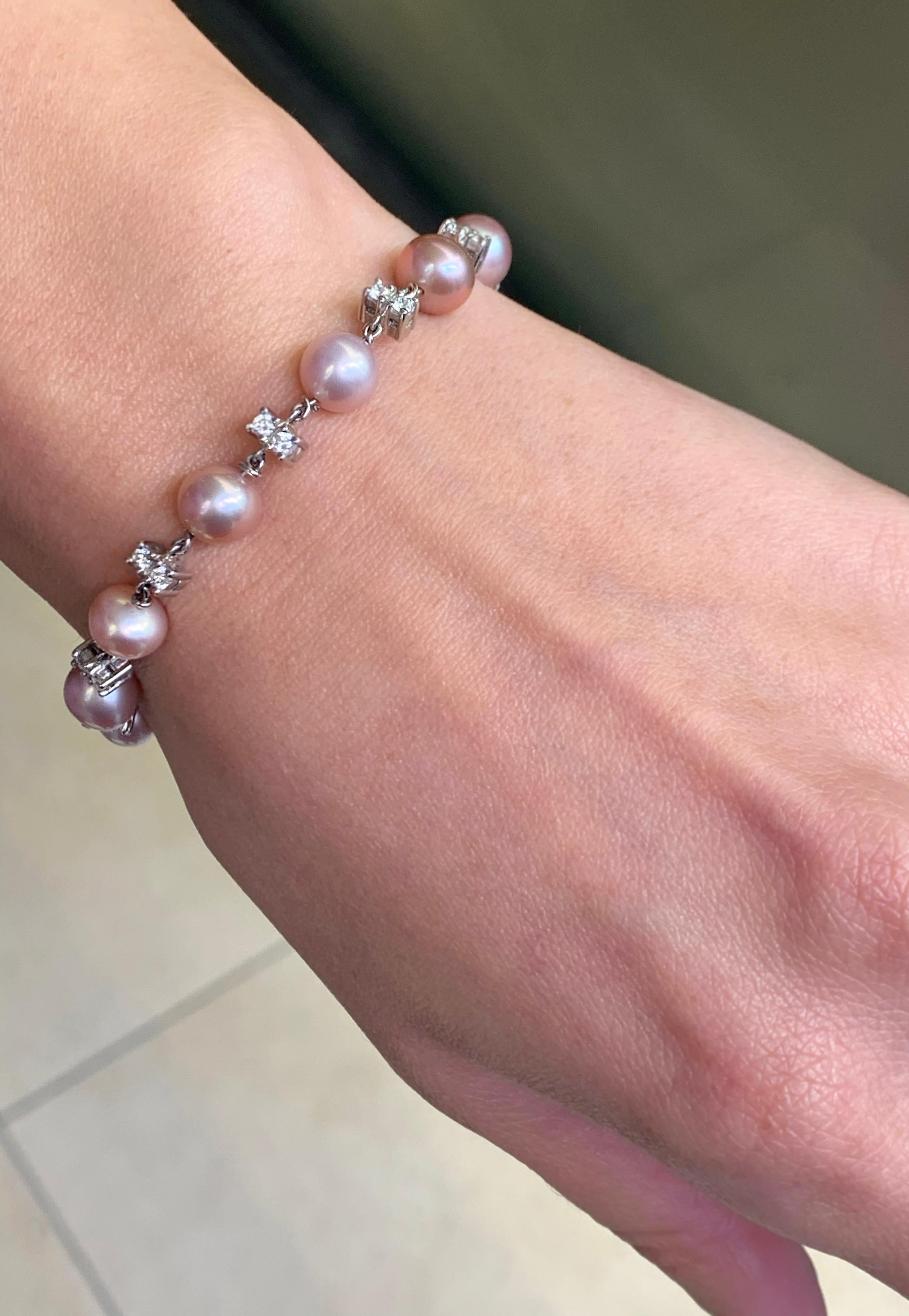 Brilliant Cut Freshwater Pearl and Diamond 18 Carat White Gold Bracelet For Sale