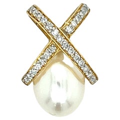 Freshwater Pearl and Diamond Pendant in 18K Yellow Gold
