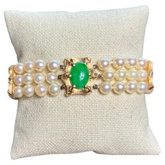 Freshwater Pearl and Jadeite Bracelet in 14 Karat Gold 1970s