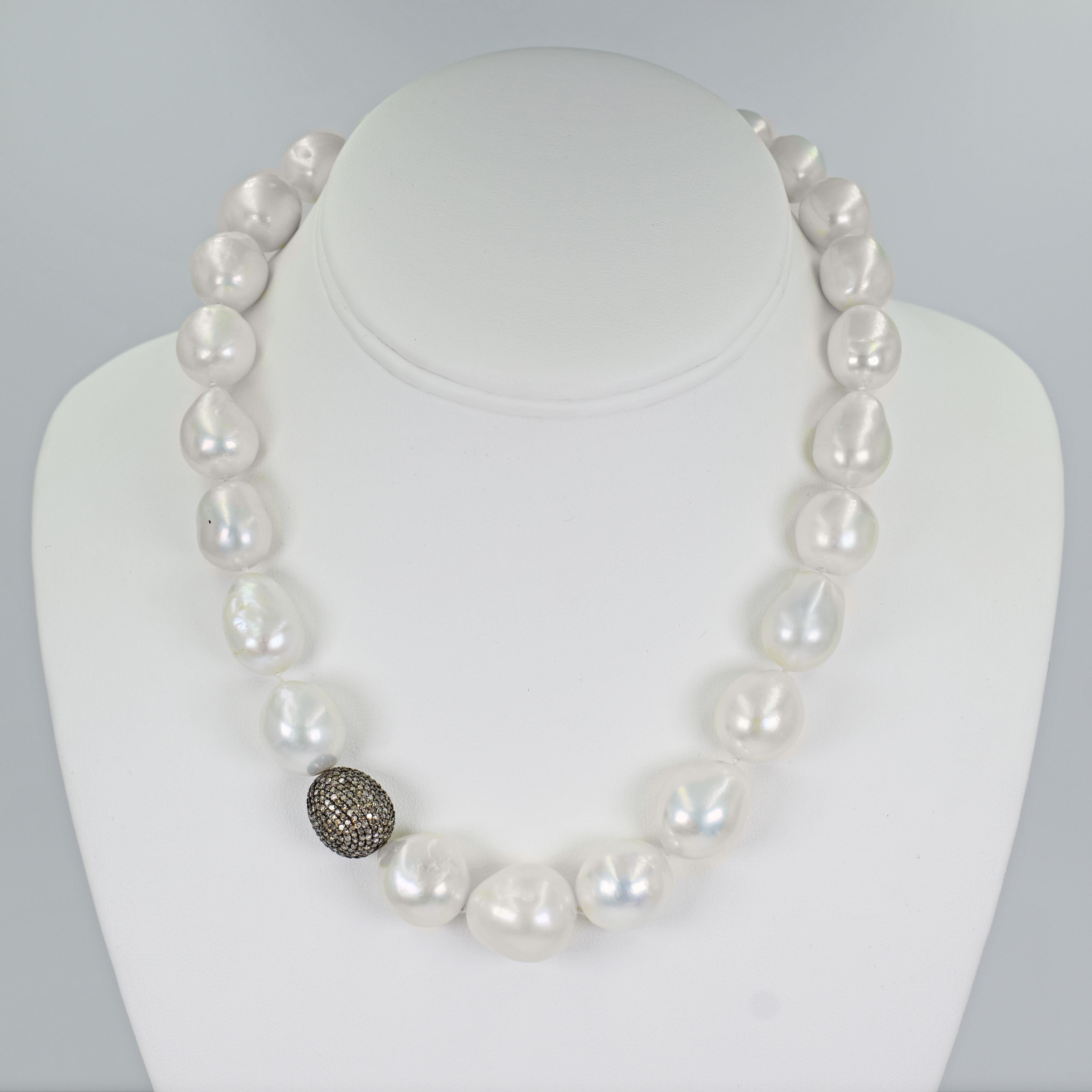 Freshwater Pearl and Pavé Diamond Beaded Collar Necklace In New Condition In Naples, FL
