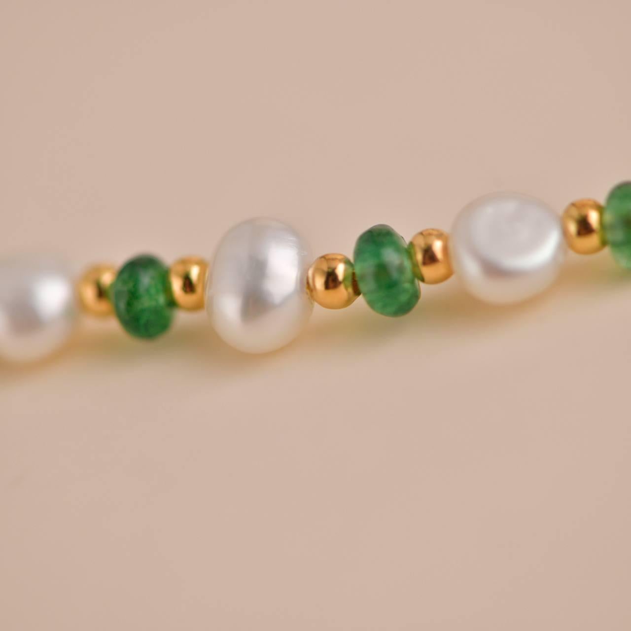 Freshwater Pearl and Synthetic Chrysoberyl Necklace In New Condition For Sale In Banbury, GB