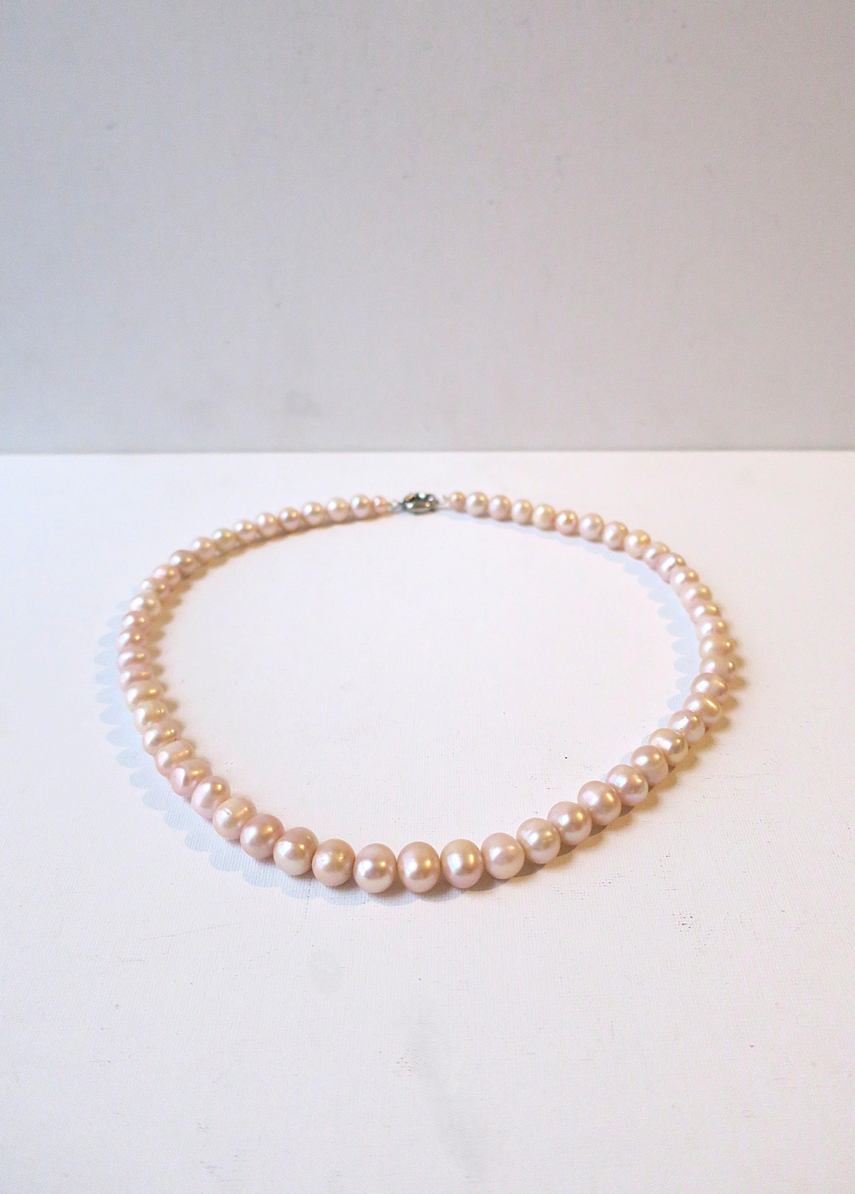 Women's or Men's Freshwater Pearl Bead Necklace For Sale