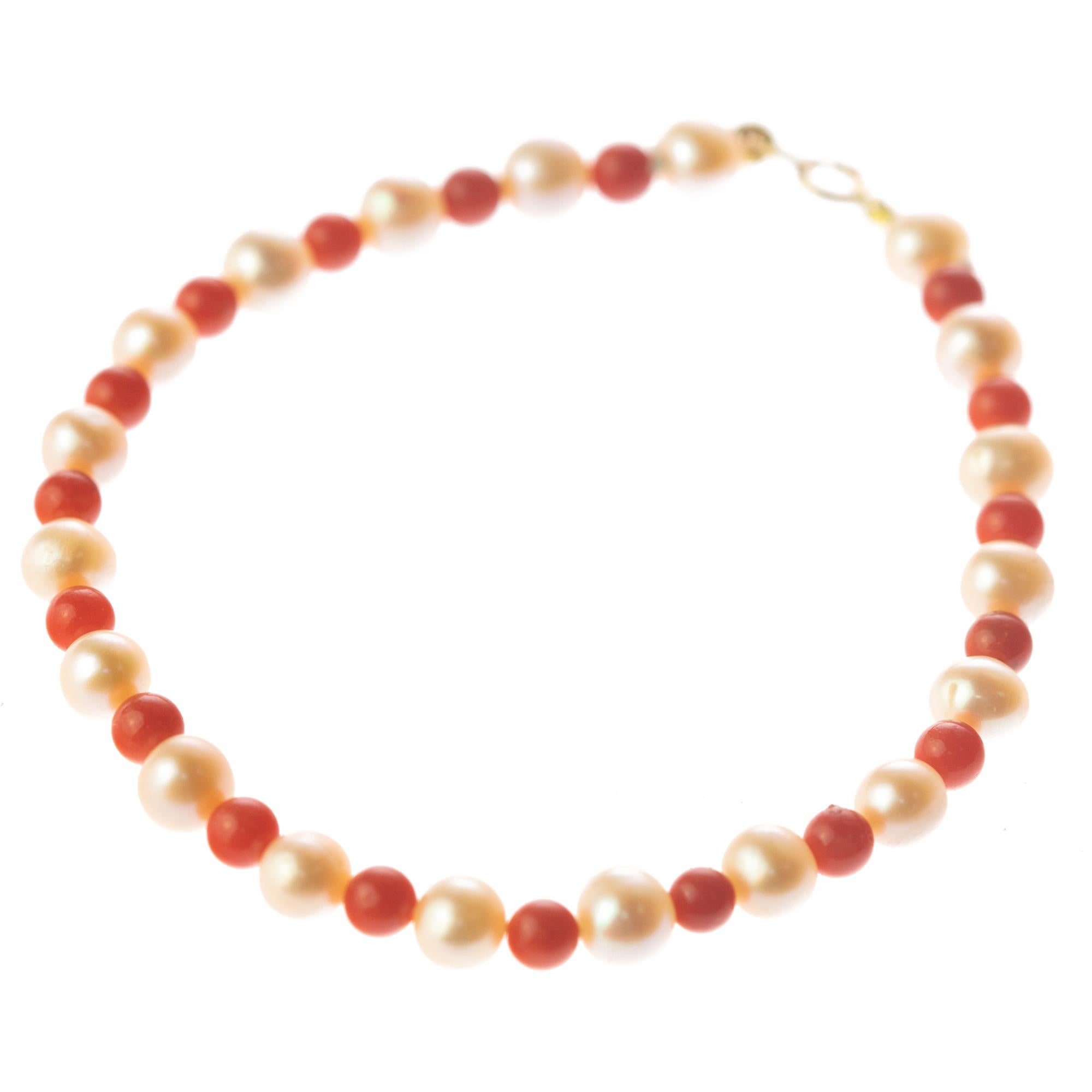 Women's Freshwater Pearl Coral 18 Karat Yellow Gold Beaded Handmade Modern Bracelet For Sale