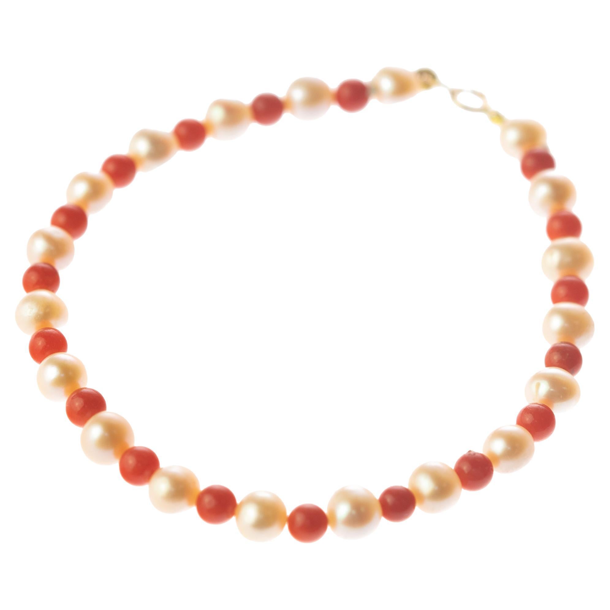 Freshwater Pearl Coral 18 Karat Yellow Gold Beaded Handmade Modern Bracelet For Sale