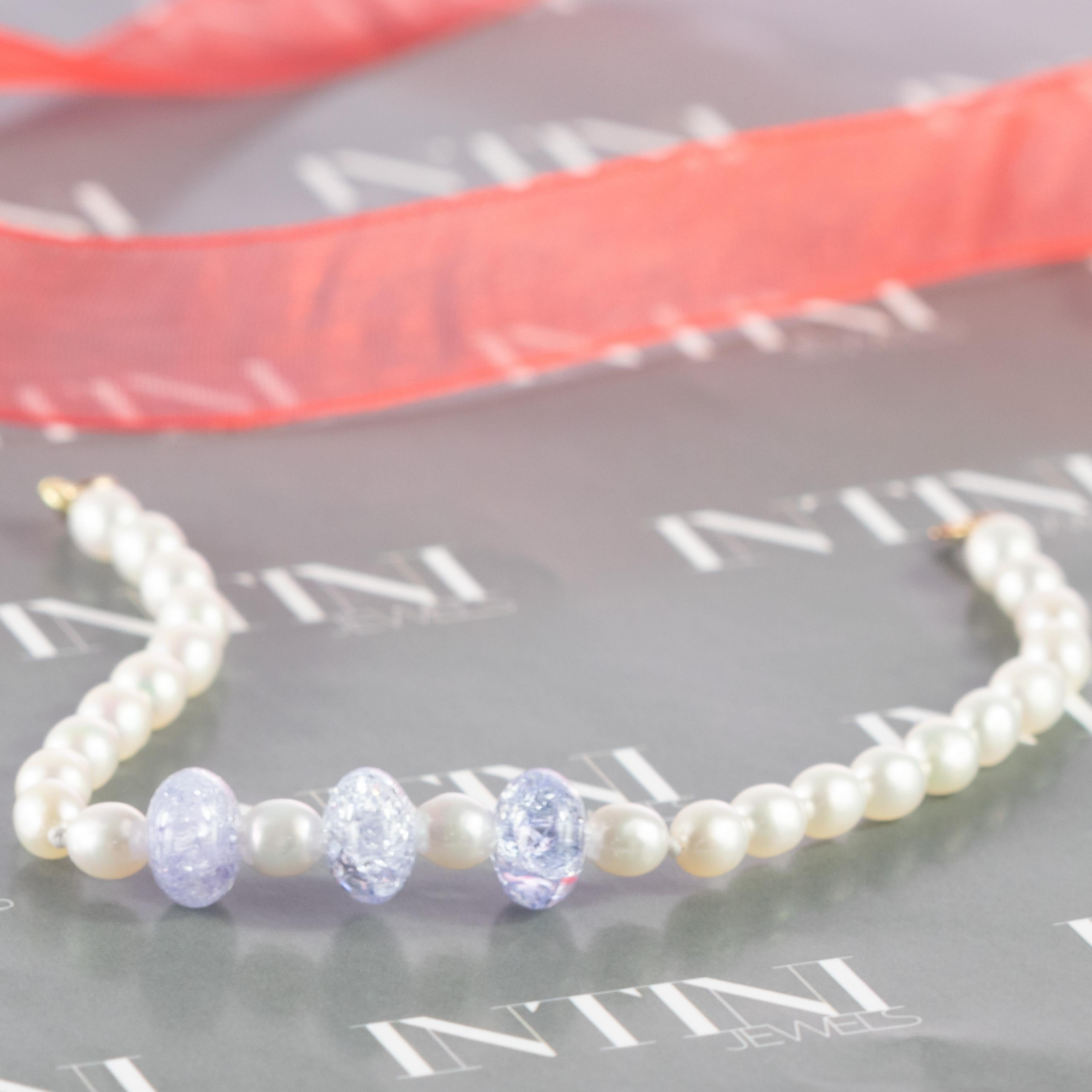 Bracelet moderne fait à la main en or blanc 18 carats avec perles d'eau douce et cristal Neuf - En vente à Milano, IT