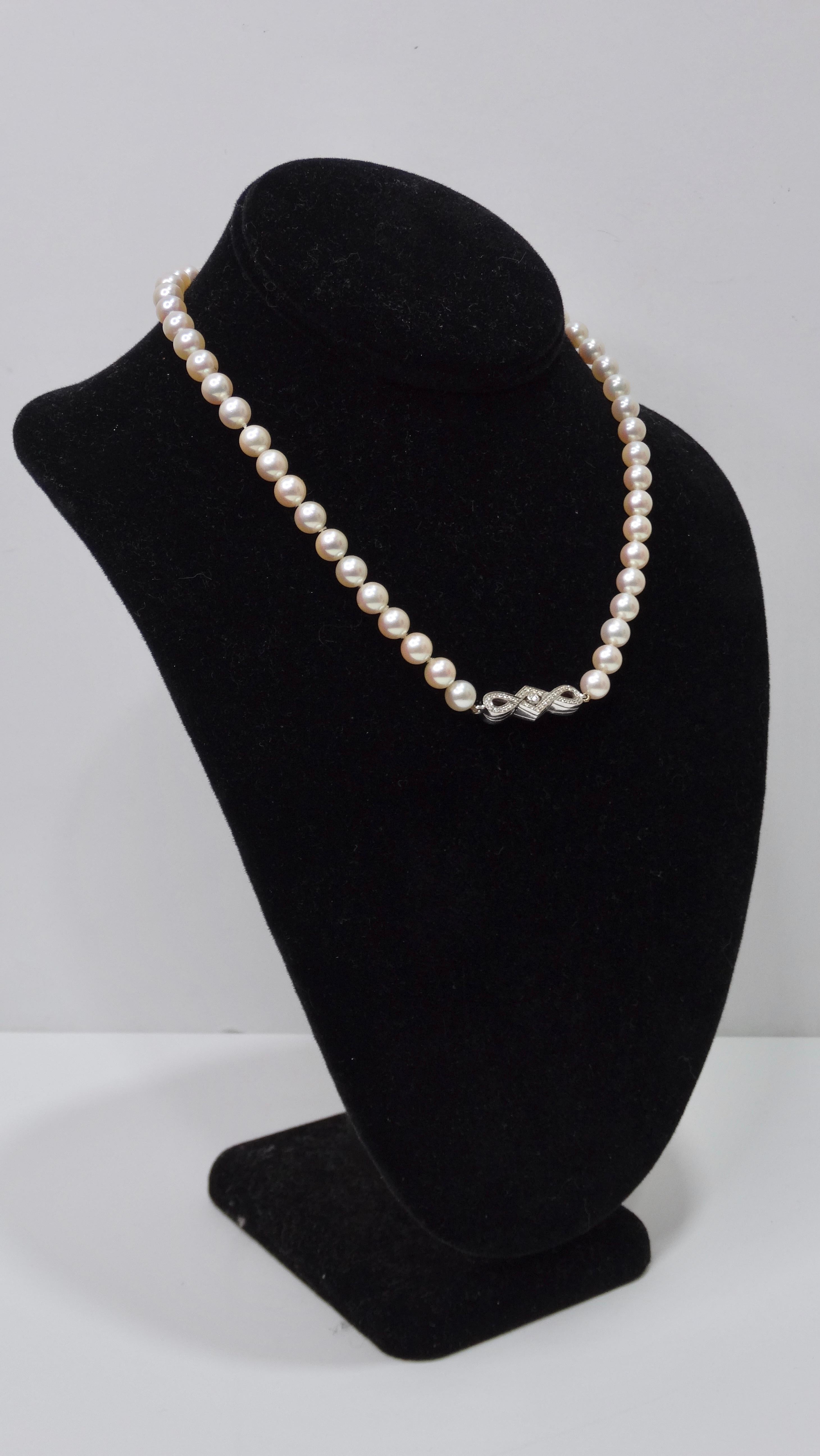 Freshwater Pearl & Diamond Necklace In Excellent Condition For Sale In Scottsdale, AZ