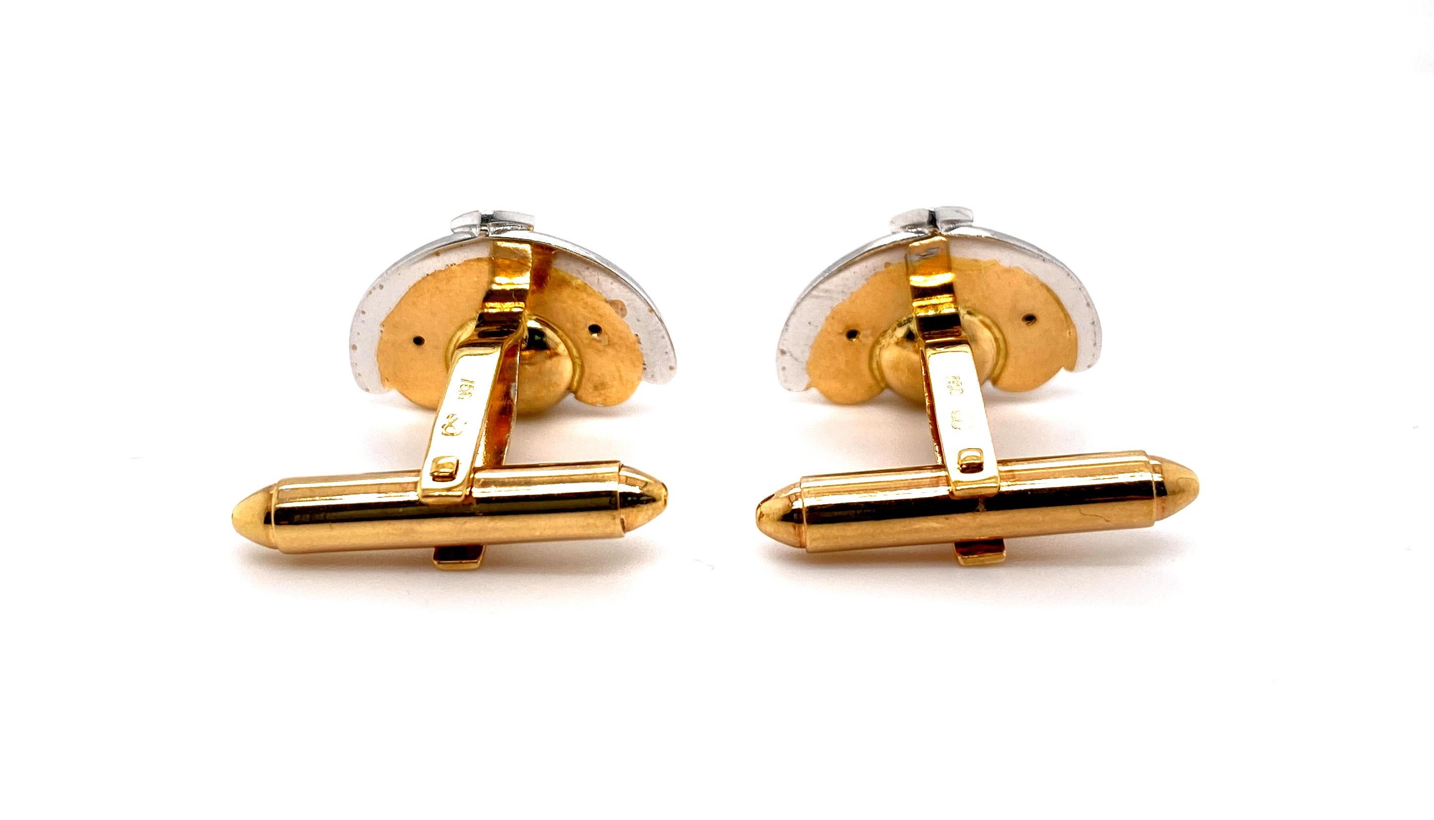 Freshwater Pearl and Diamonds Cufflinks in 18 Karat Gold In New Condition For Sale In Hong Kong, HK