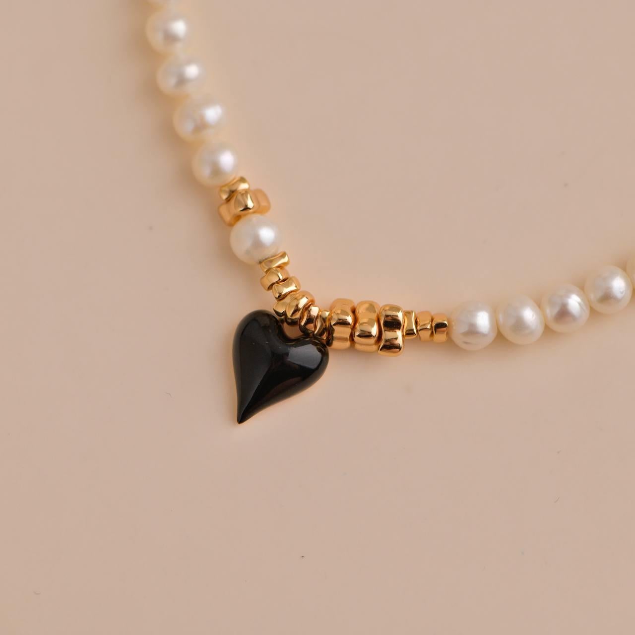 SKU: FT-0011
Material: 18K Gold-Plated / Natural Freshwater Pearls
Length: Approx. 38cm + 6cm Extension Chain
Pearl Size: Each pearl is Approx 5mm