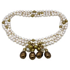 Collier long avec pendentif en perles d'eau douce