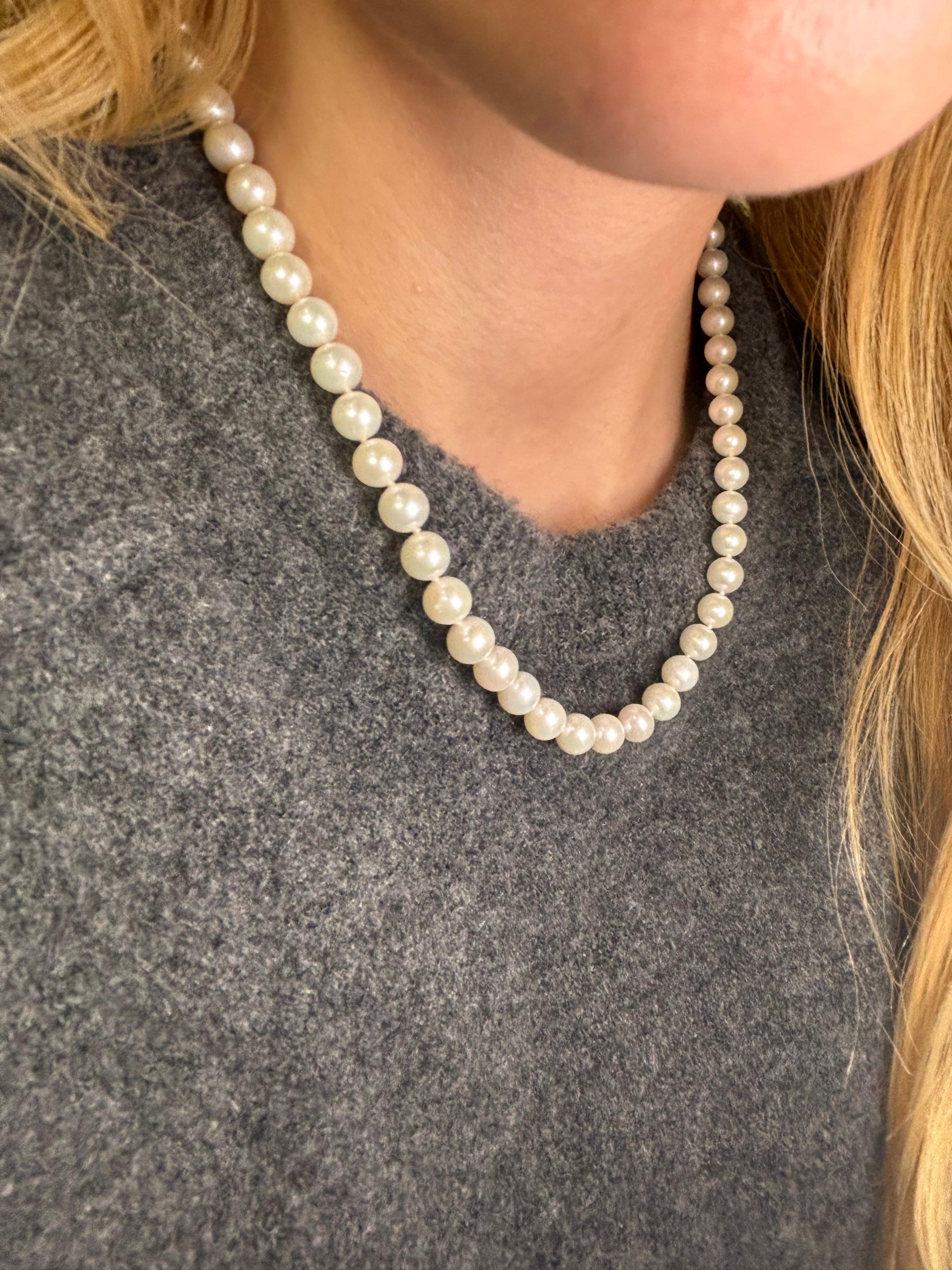 Freshwater pearl necklace, 18Karat Yellow Gold, 7-7.5mm For Sale 6