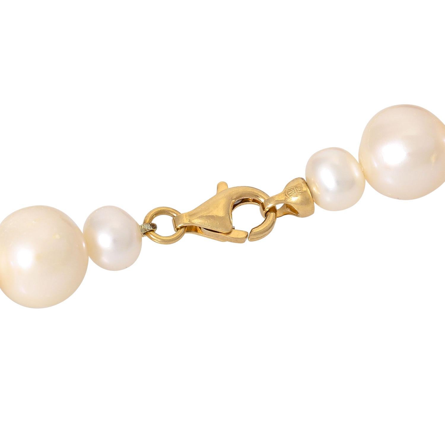 Freshwater Pearl Necklace In Good Condition For Sale In Stuttgart, BW