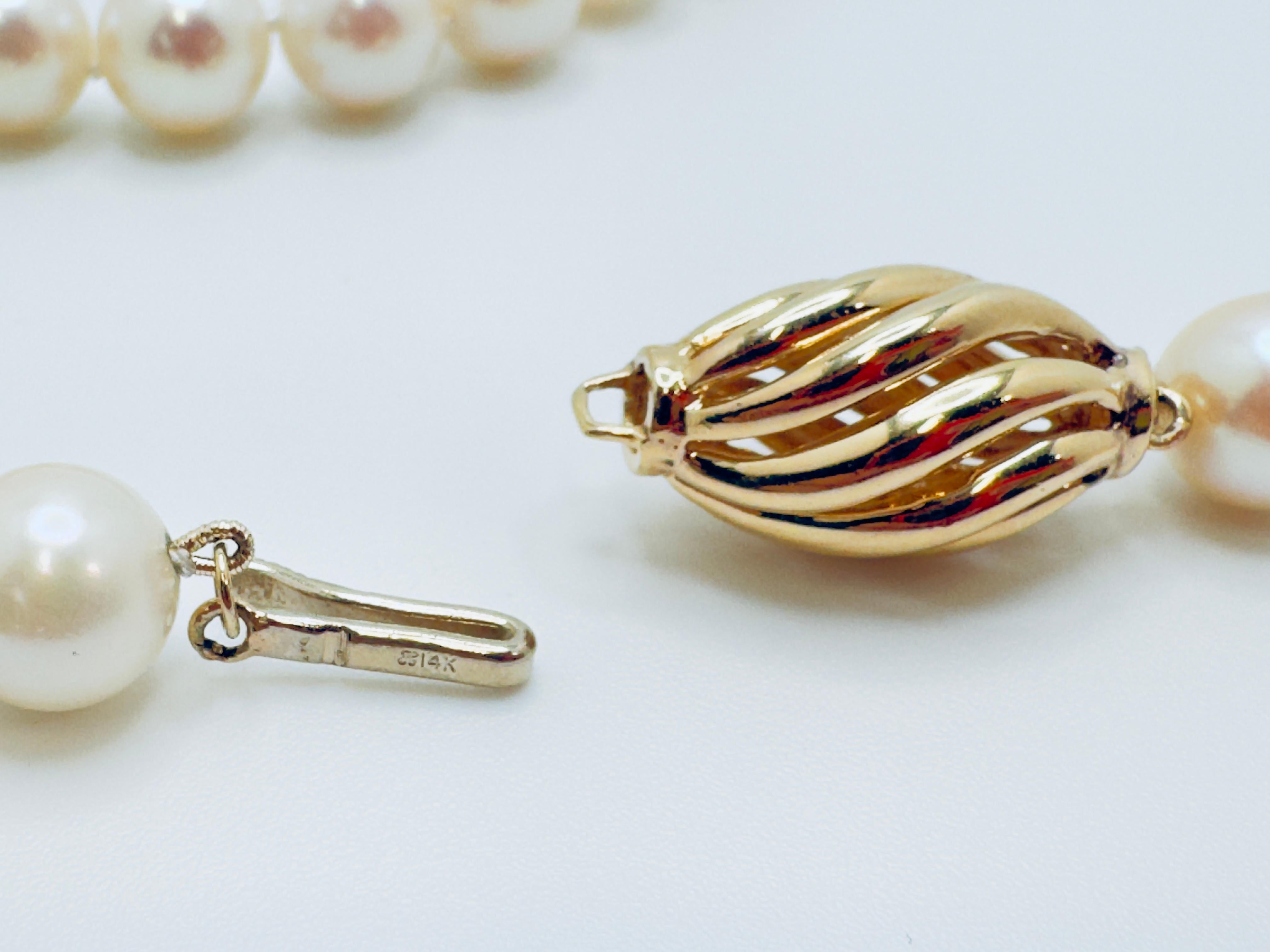 Freshwater Pearl Necklace with swirl clasp For Sale 1