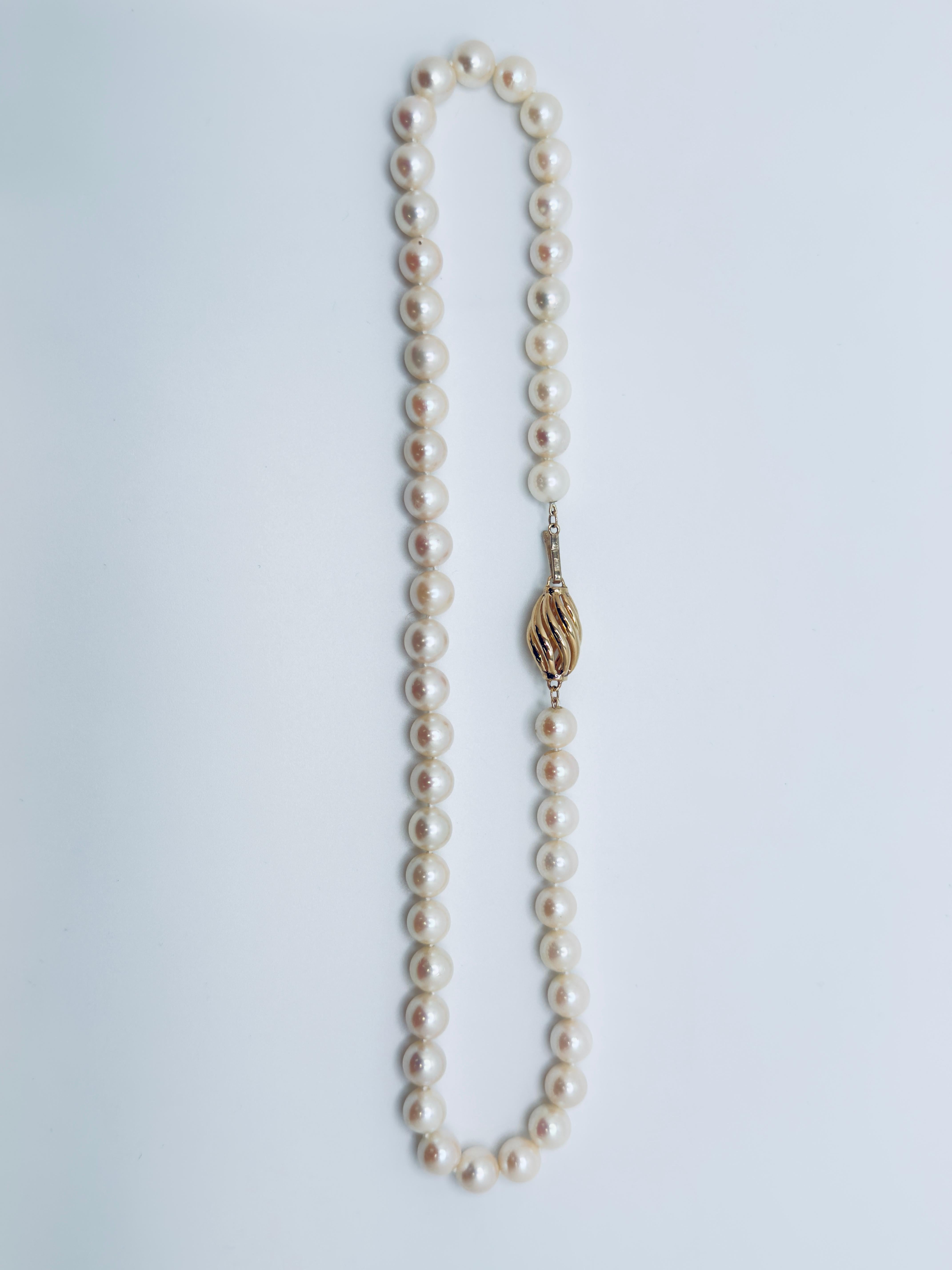 Freshwater Pearl Necklace with swirl clasp For Sale 3