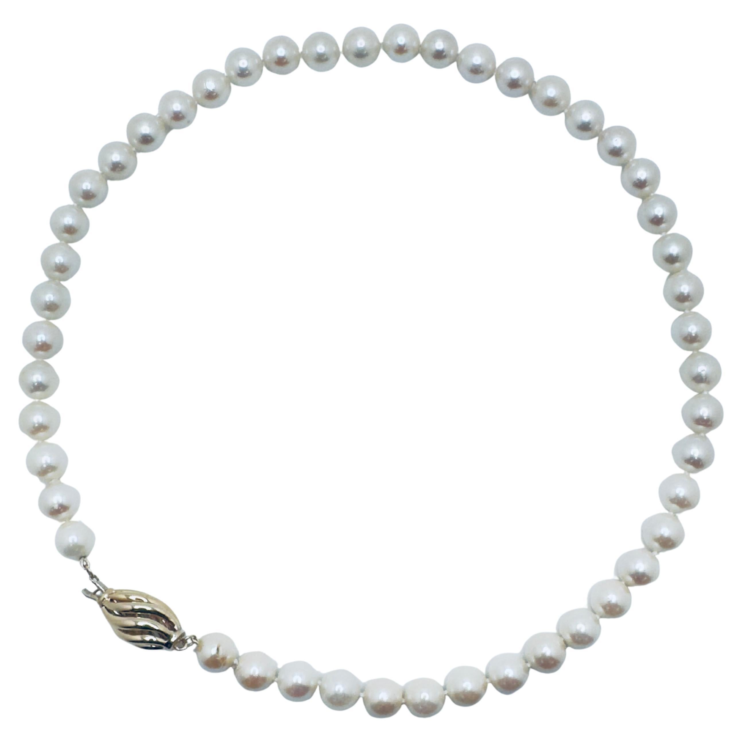 Freshwater Pearl Necklace with swirl clasp For Sale