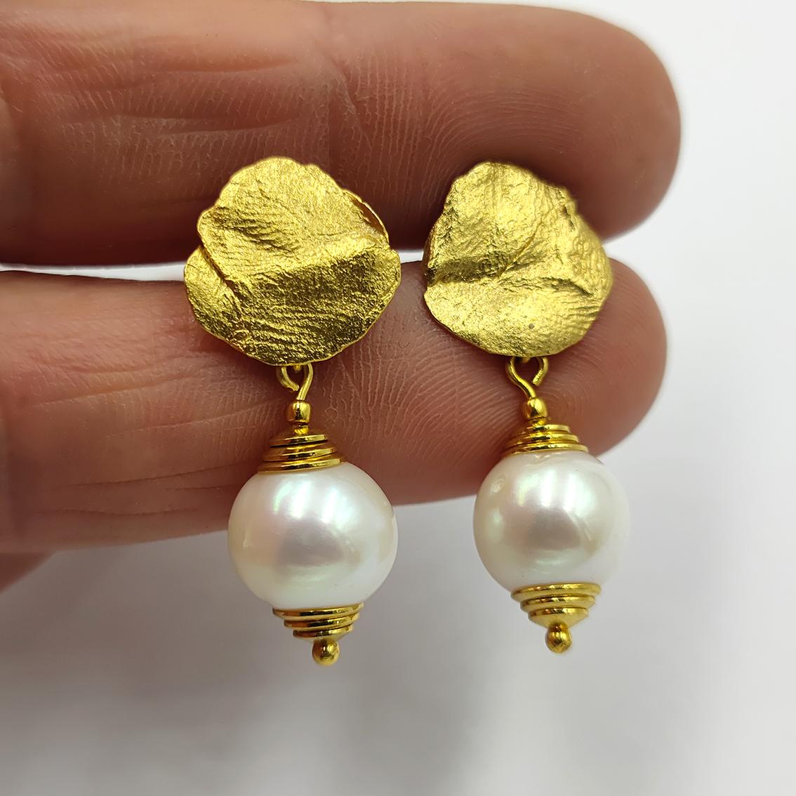 Round Cut Freshwater Pearl Silver Gold Plate Hand Made Artist Design Stud Earrings For Sale